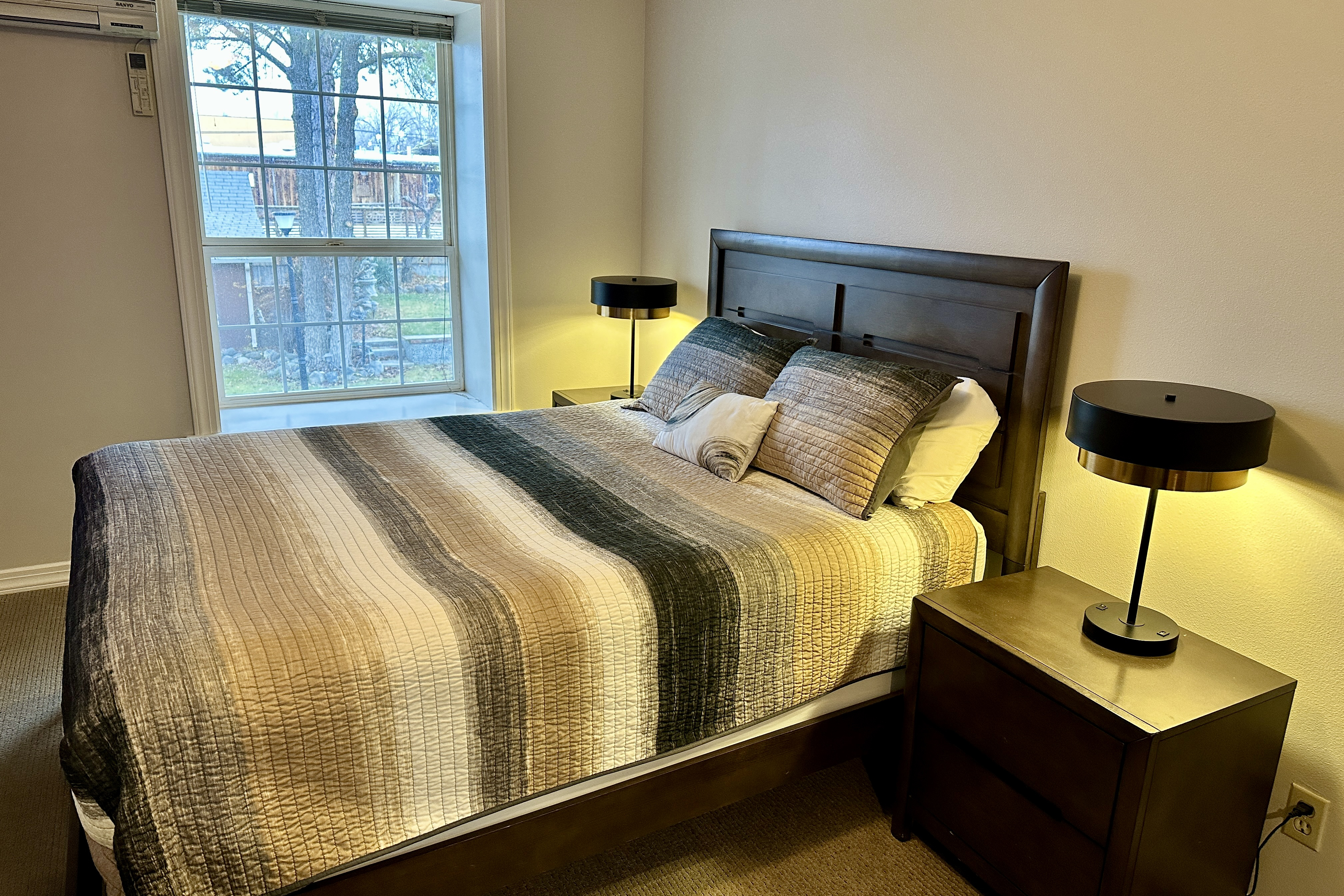 Guest room at the Soap Lake Resort, a Dazzler Select by Wyndham in Soap Lake, Washington