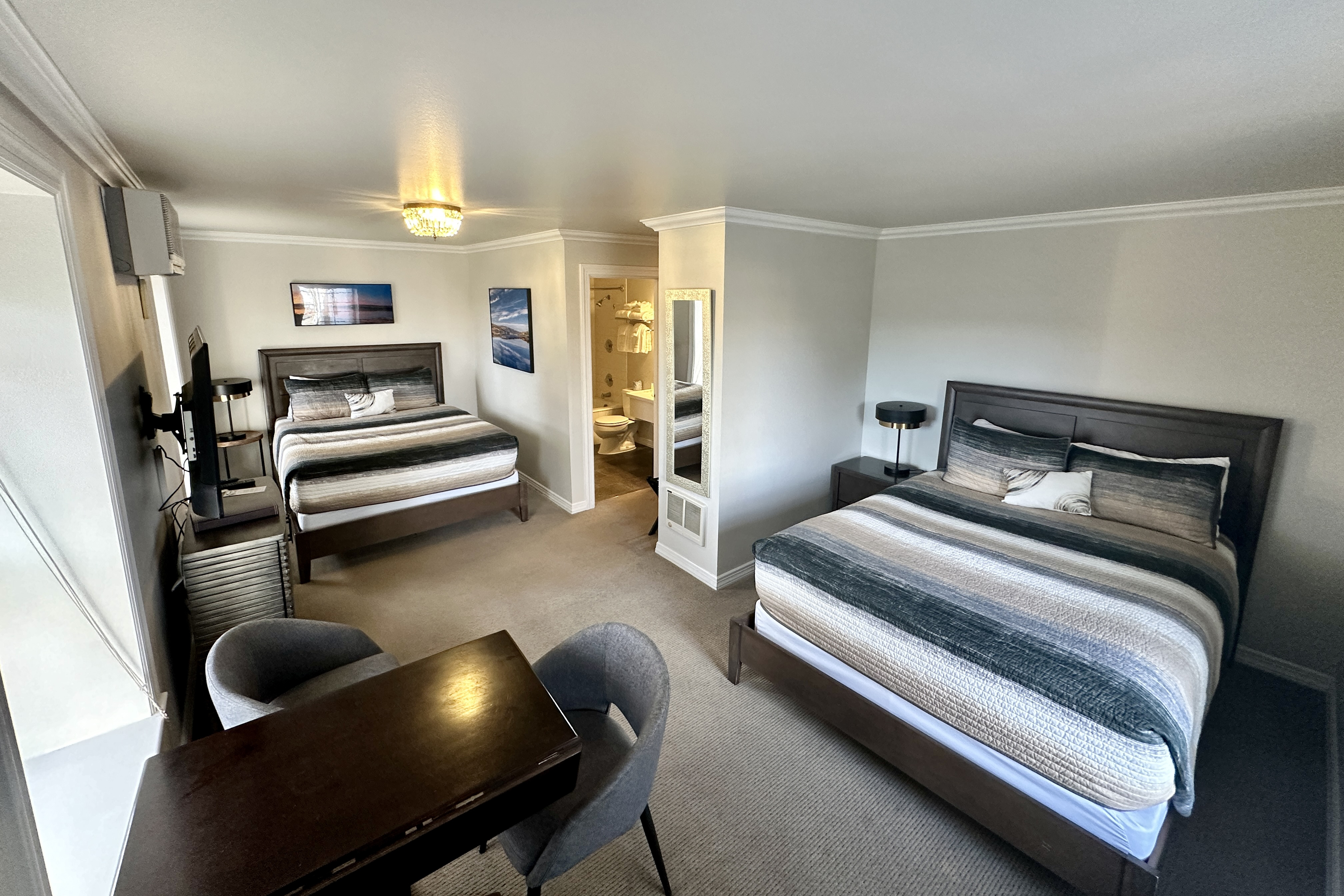 Guest room at the Soap Lake Resort, a Dazzler Select by Wyndham in Soap Lake, Washington