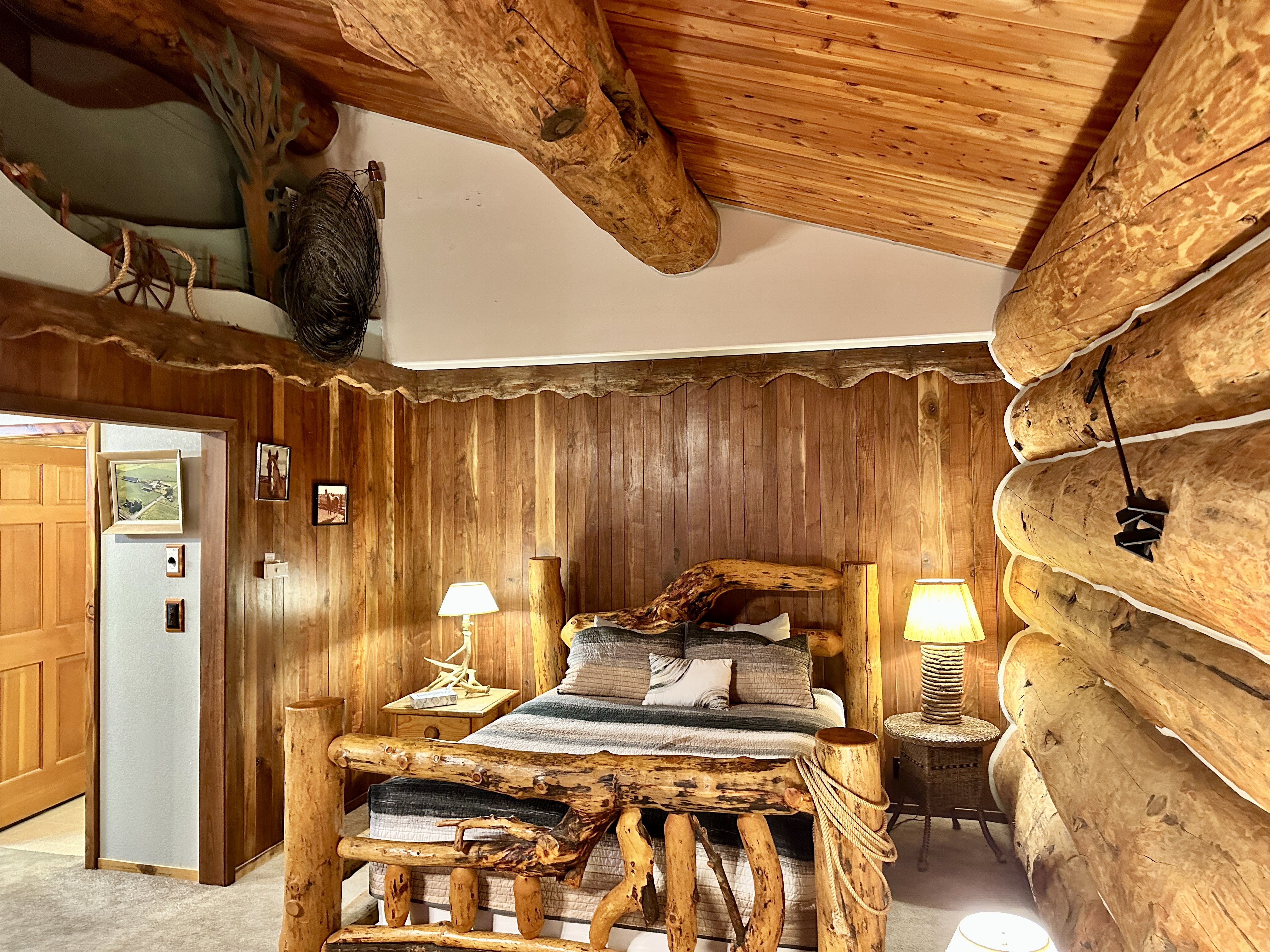 Guest room at the Soap Lake Resort, a Dazzler Select by Wyndham in Soap Lake, Washington
