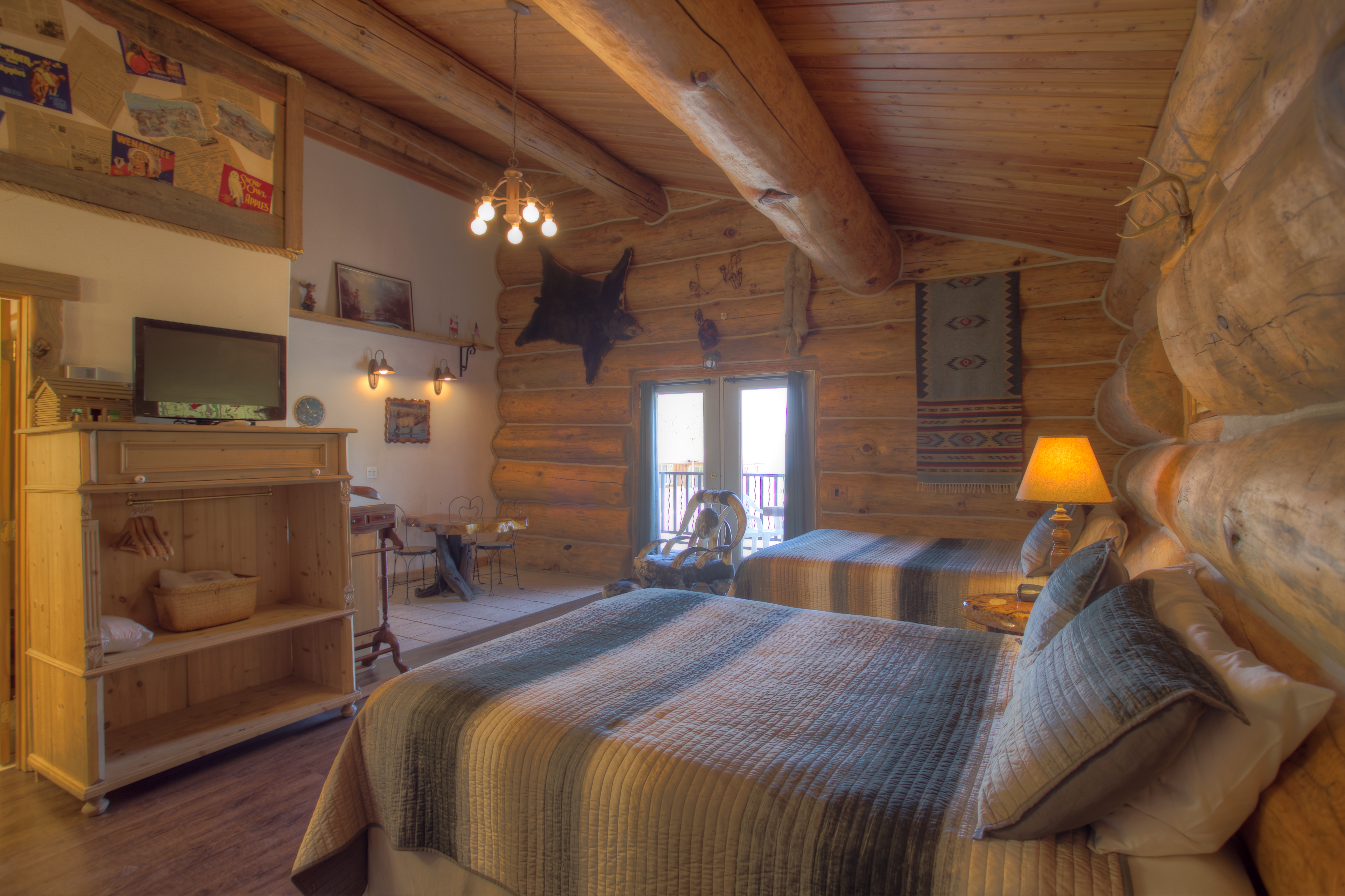 Guest room at the Soap Lake Resort, a Dazzler Select by Wyndham in Soap Lake, Washington