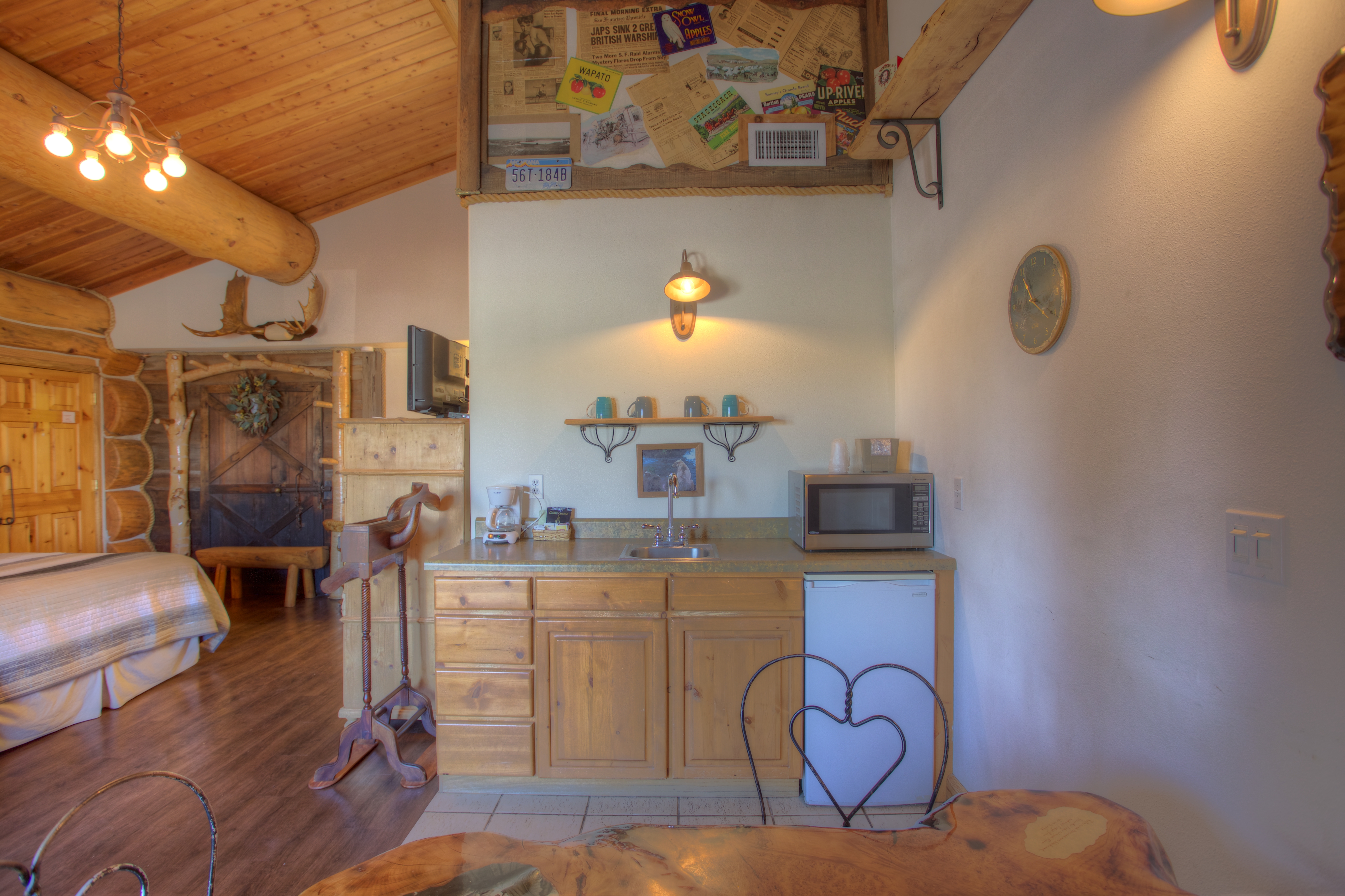 Guest room at the Soap Lake Resort, a Dazzler Select by Wyndham in Soap Lake, Washington