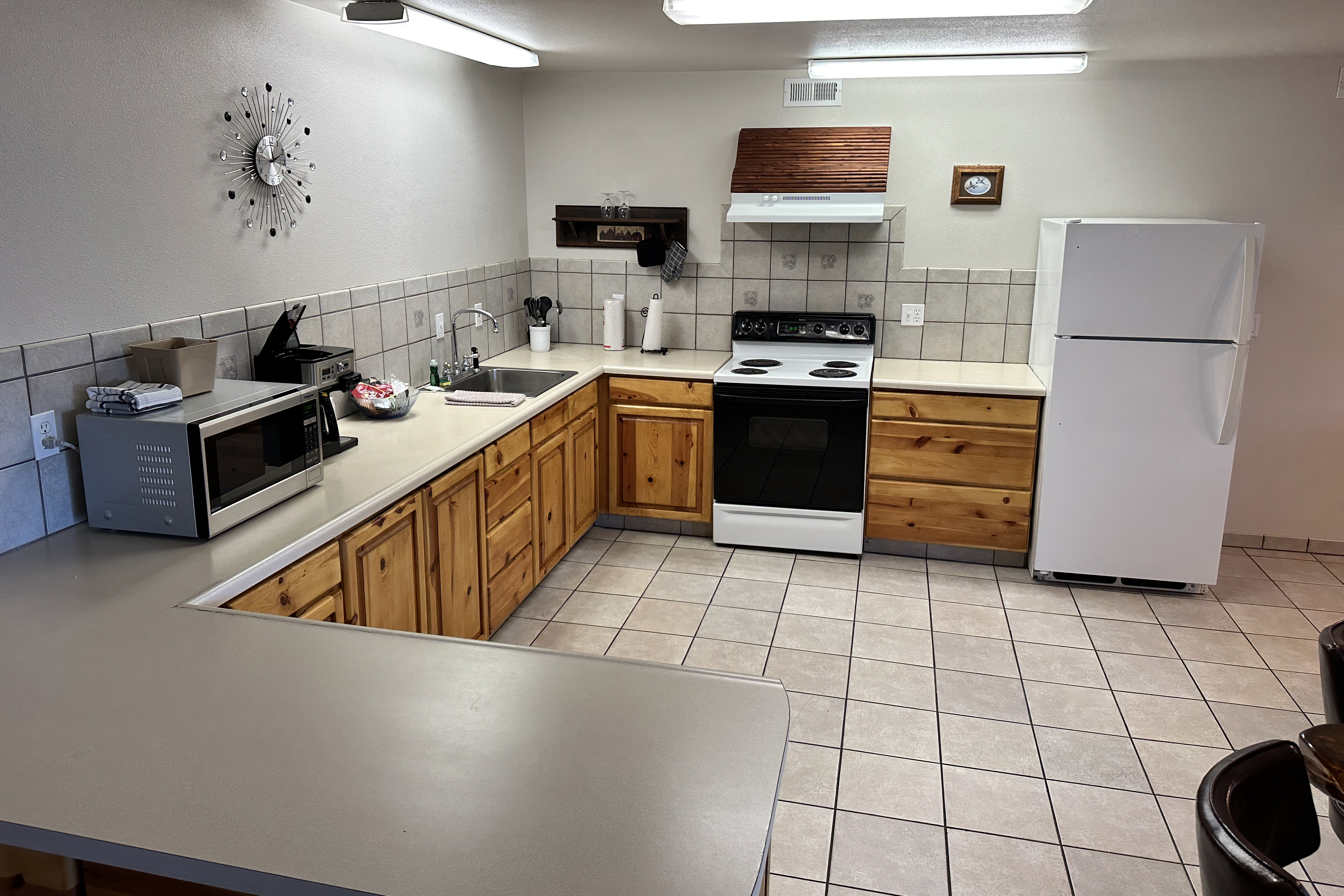 Guest room at the Soap Lake Resort, a Dazzler Select by Wyndham in Soap Lake, Washington