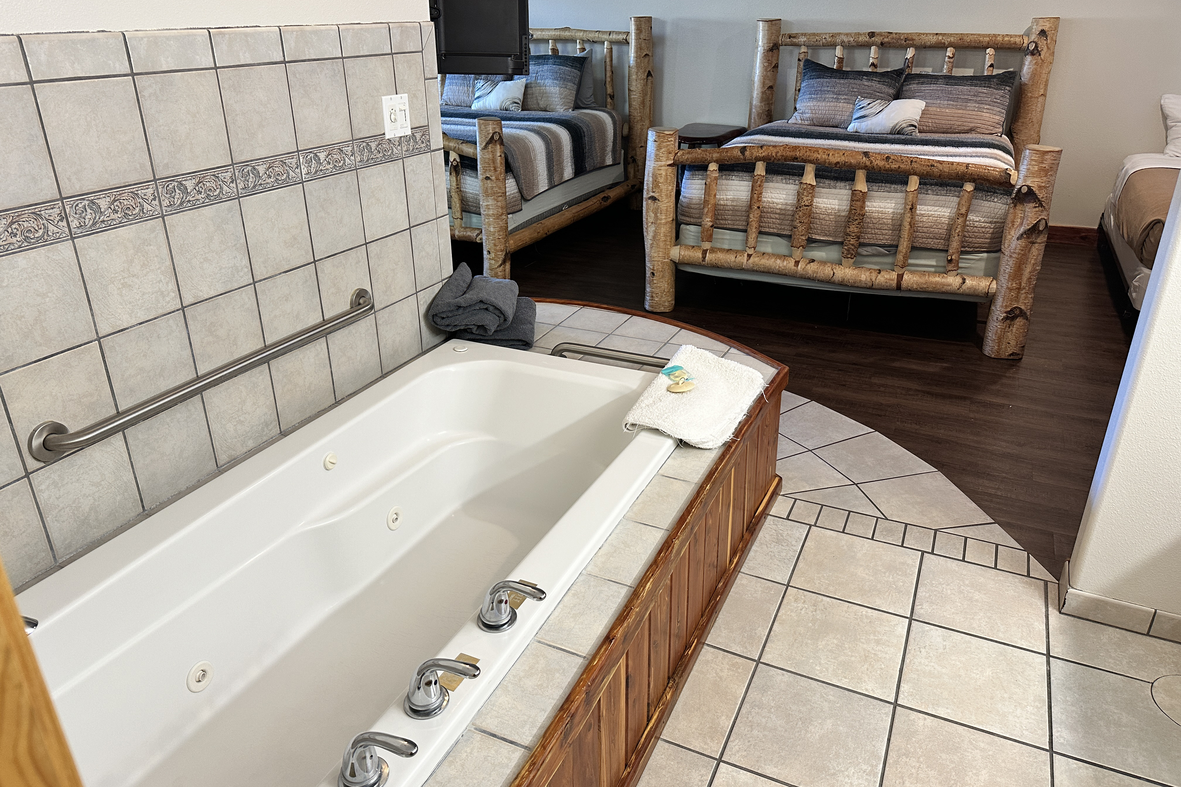 Guest room bath at the Soap Lake Resort, a Dazzler Select by Wyndham in Soap Lake, Washington