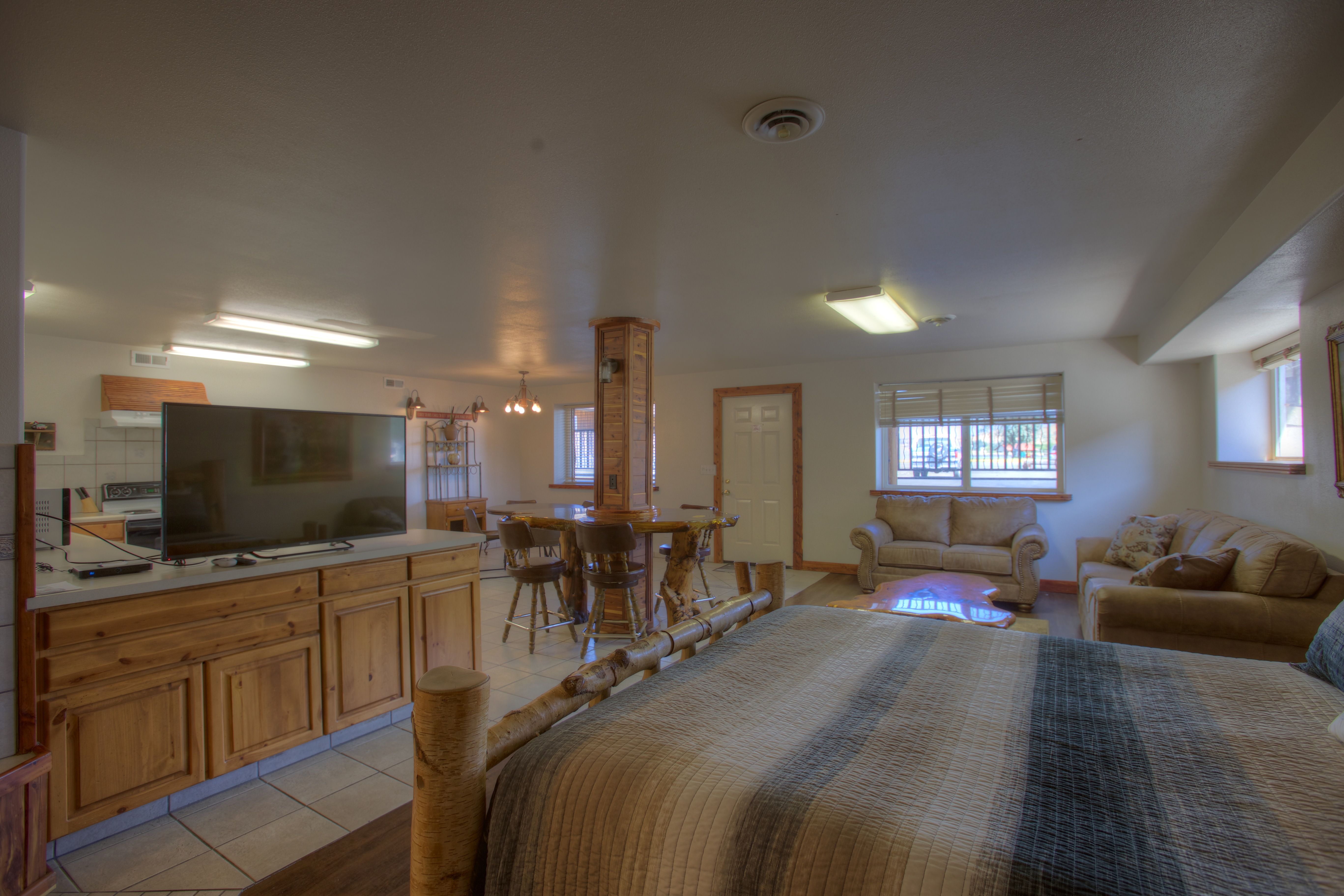 Guest room at the Soap Lake Resort, a Dazzler Select by Wyndham in Soap Lake, Washington