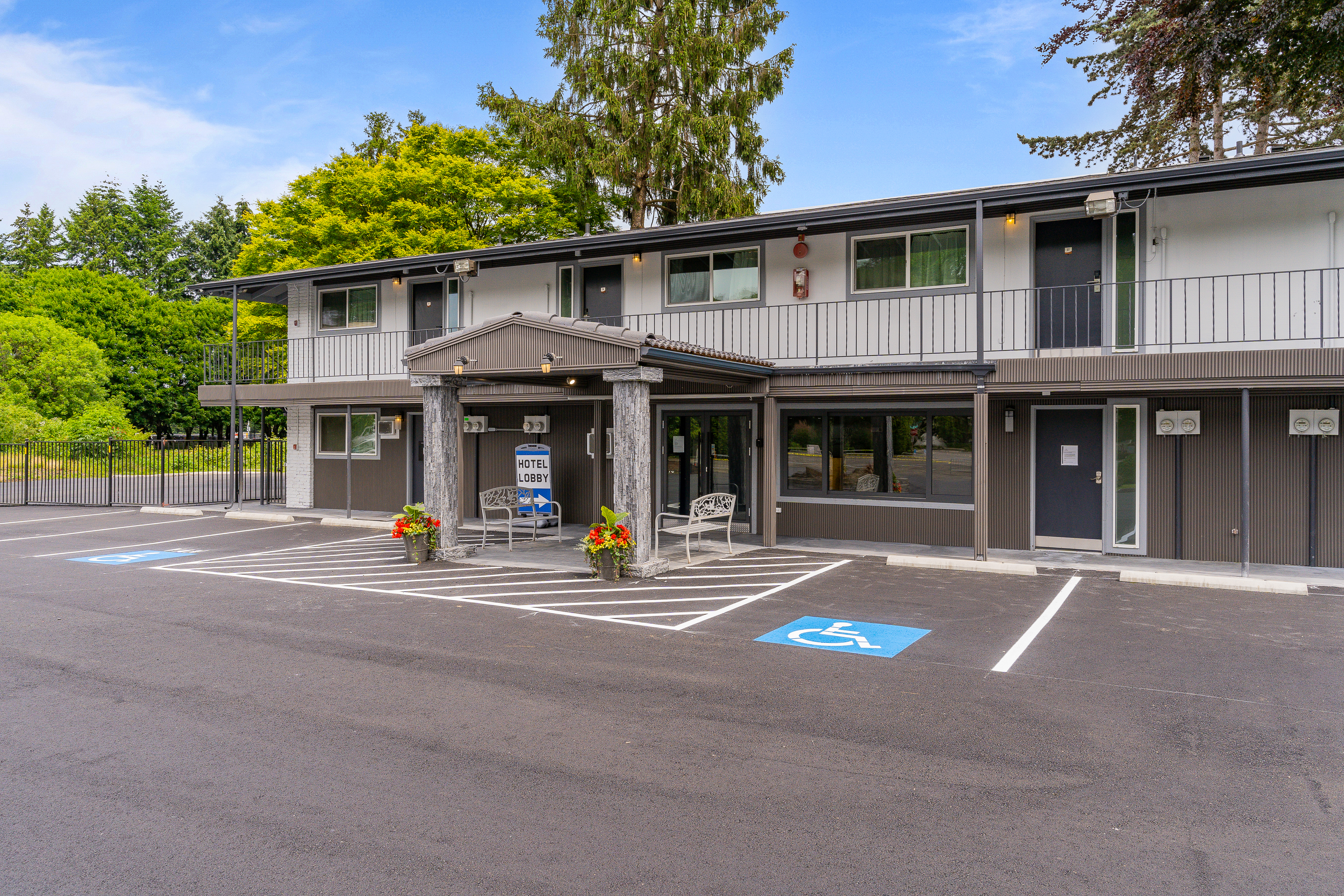 Exterior of Interurban Suites Hotel, a Dazzler Select by Wyndham hotel in Tukwila, Washington