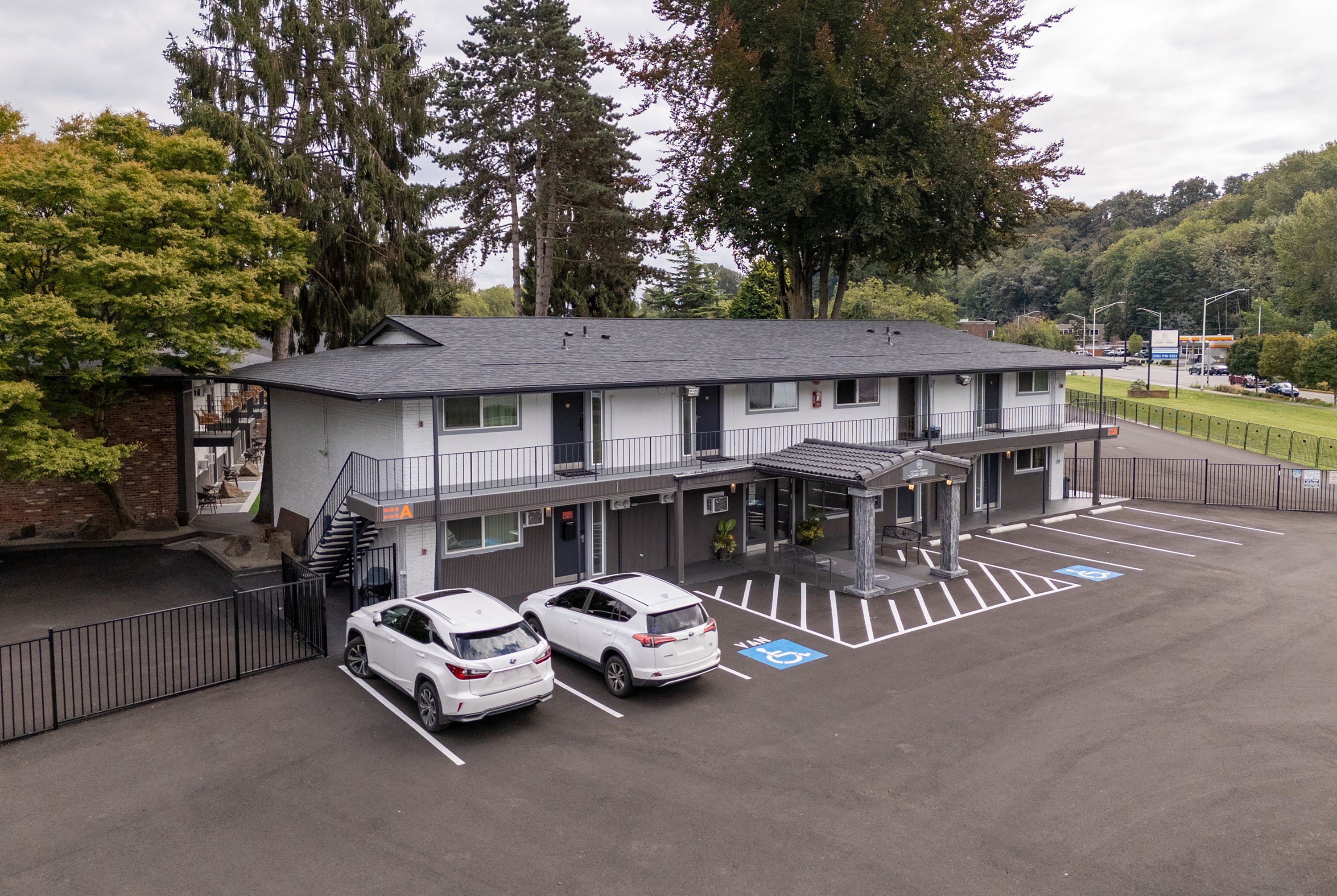 Exterior of Interurban Suites Hotel, a Dazzler Select by Wyndham hotel in Tukwila, Washington