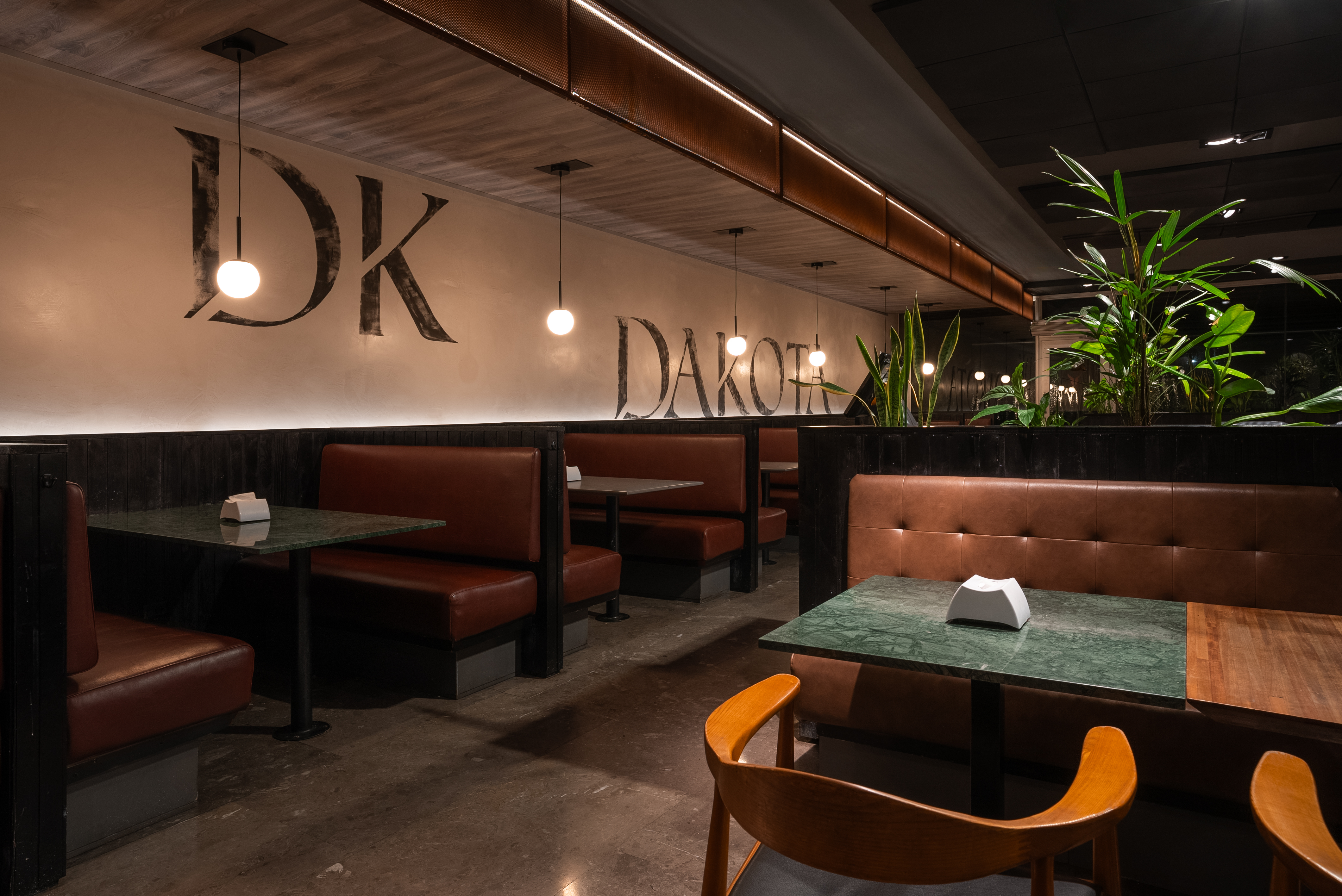 Dazzler by Wyndham Montevideo restaurant in Montevideo, Other than US/Canada