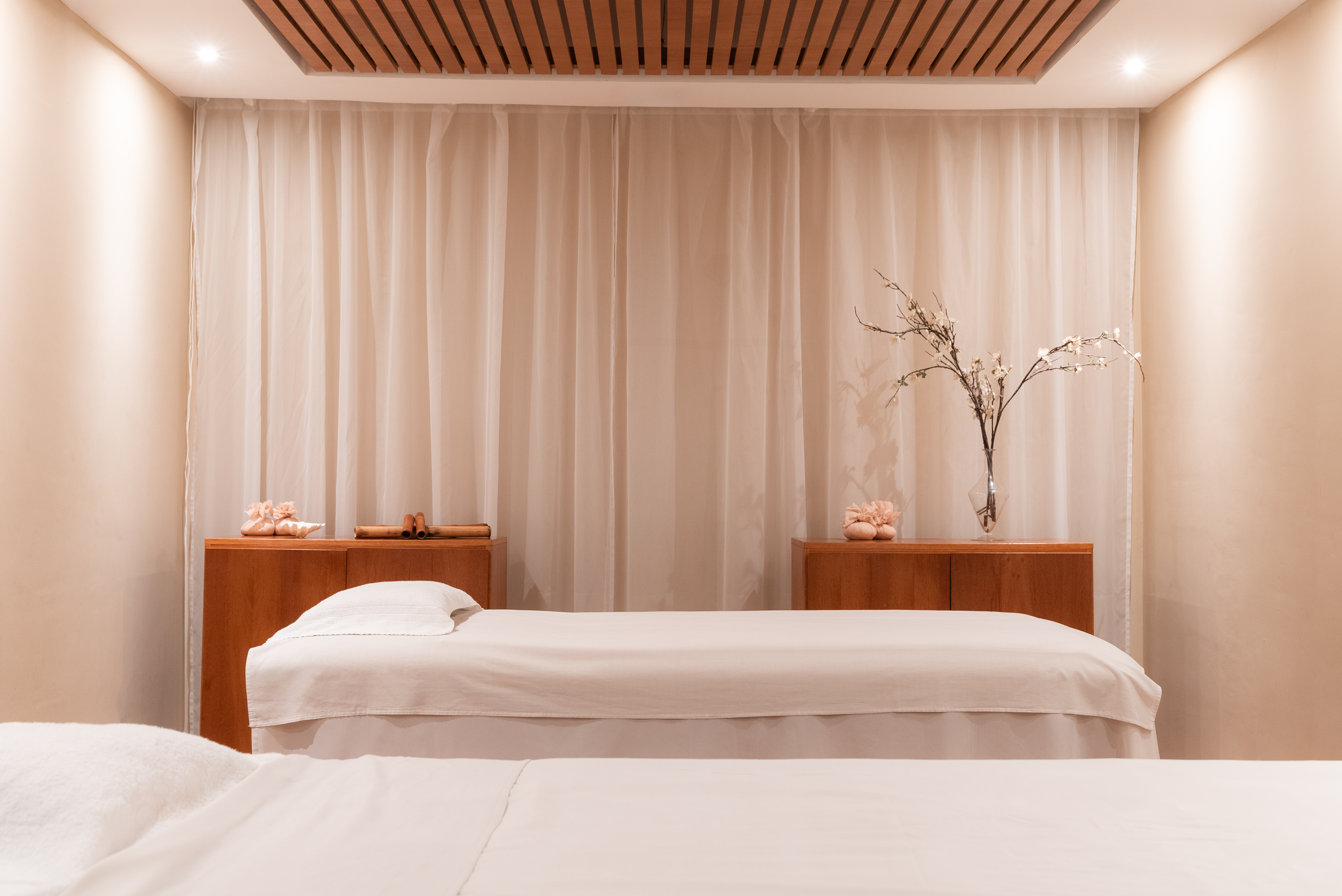 Dazzler by Wyndham Montevideo spa massage in Montevideo, Other than US/Canada