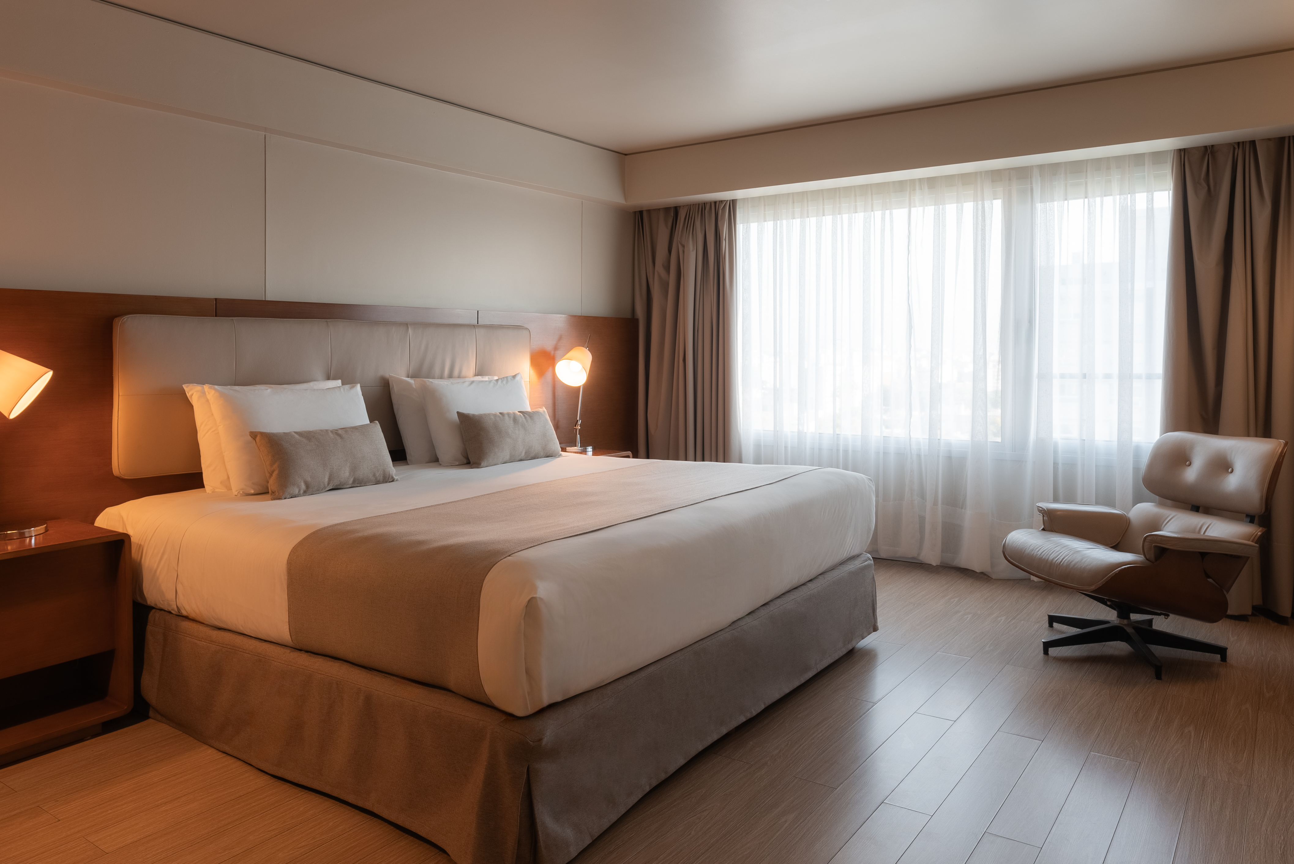 Dazzler by Wyndham Montevideo suite in Montevideo, Other than US/Canada