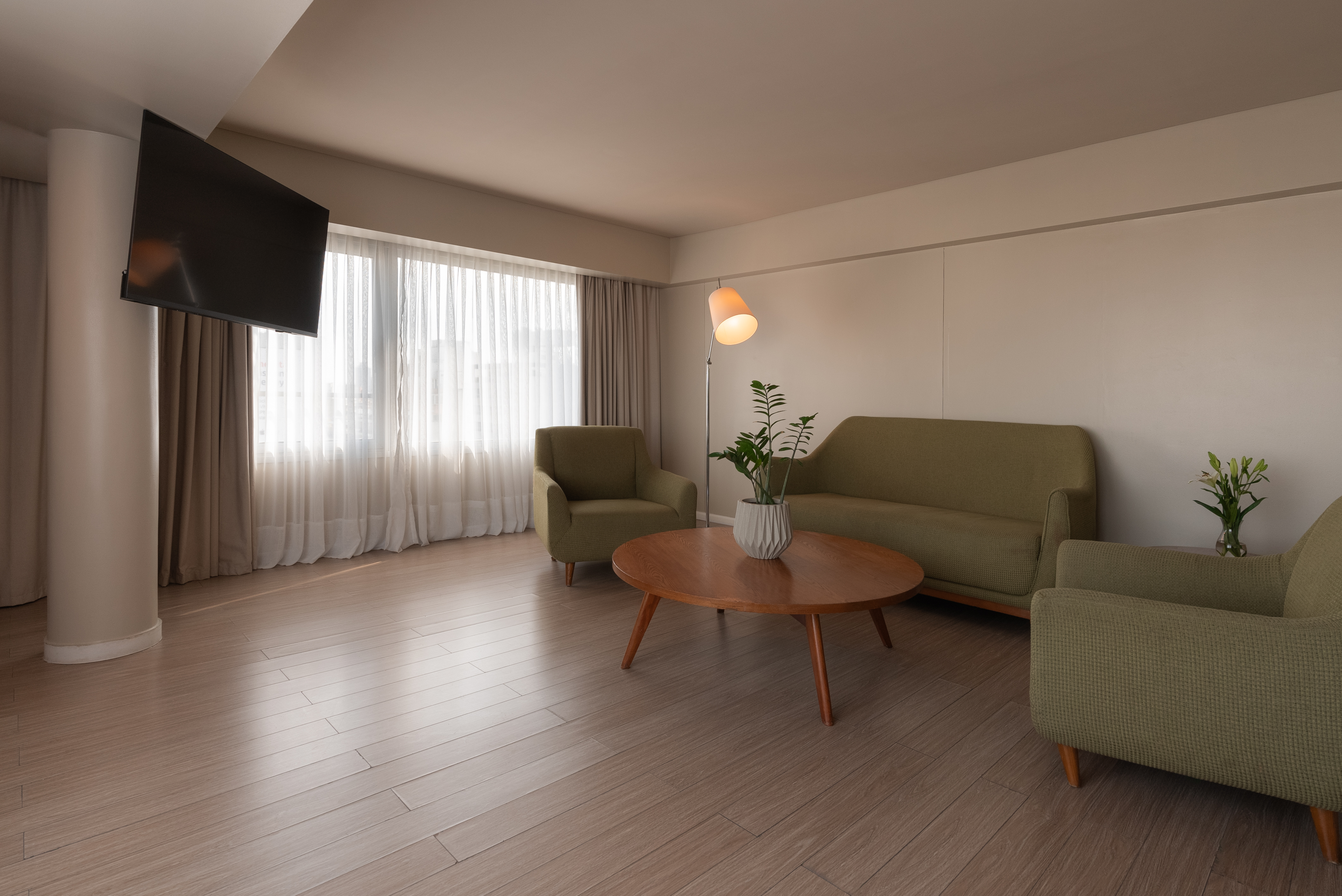 Dazzler by Wyndham Montevideo suite in Montevideo, Other than US/Canada