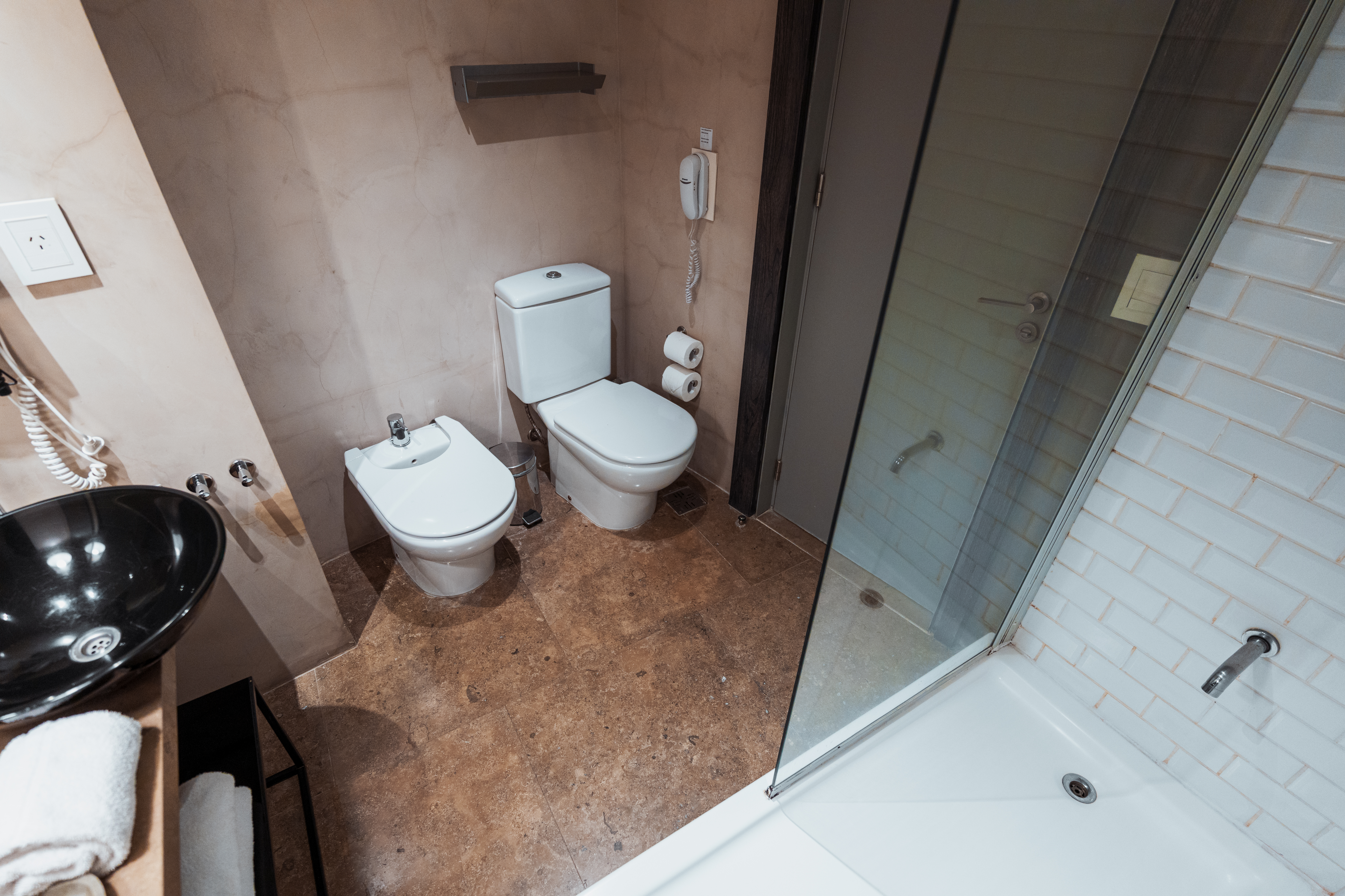 Guest room bath at the Esplendor by Wyndham Buenos Aires Plaza Francia in Buenos Aires, Other than US/Canada