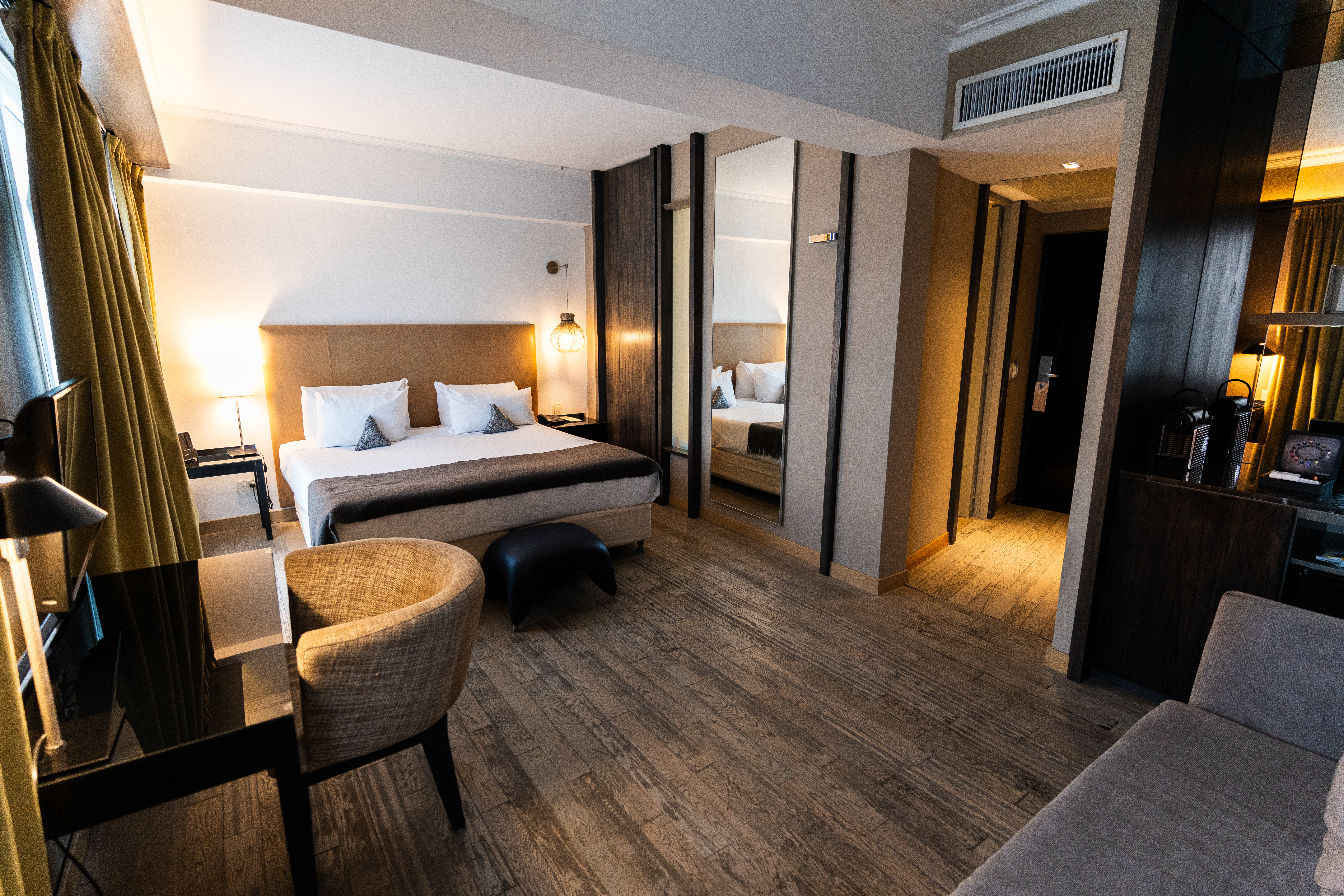 Guest room at the Esplendor by Wyndham Buenos Aires Plaza Francia in Buenos Aires, Other than US/Canada