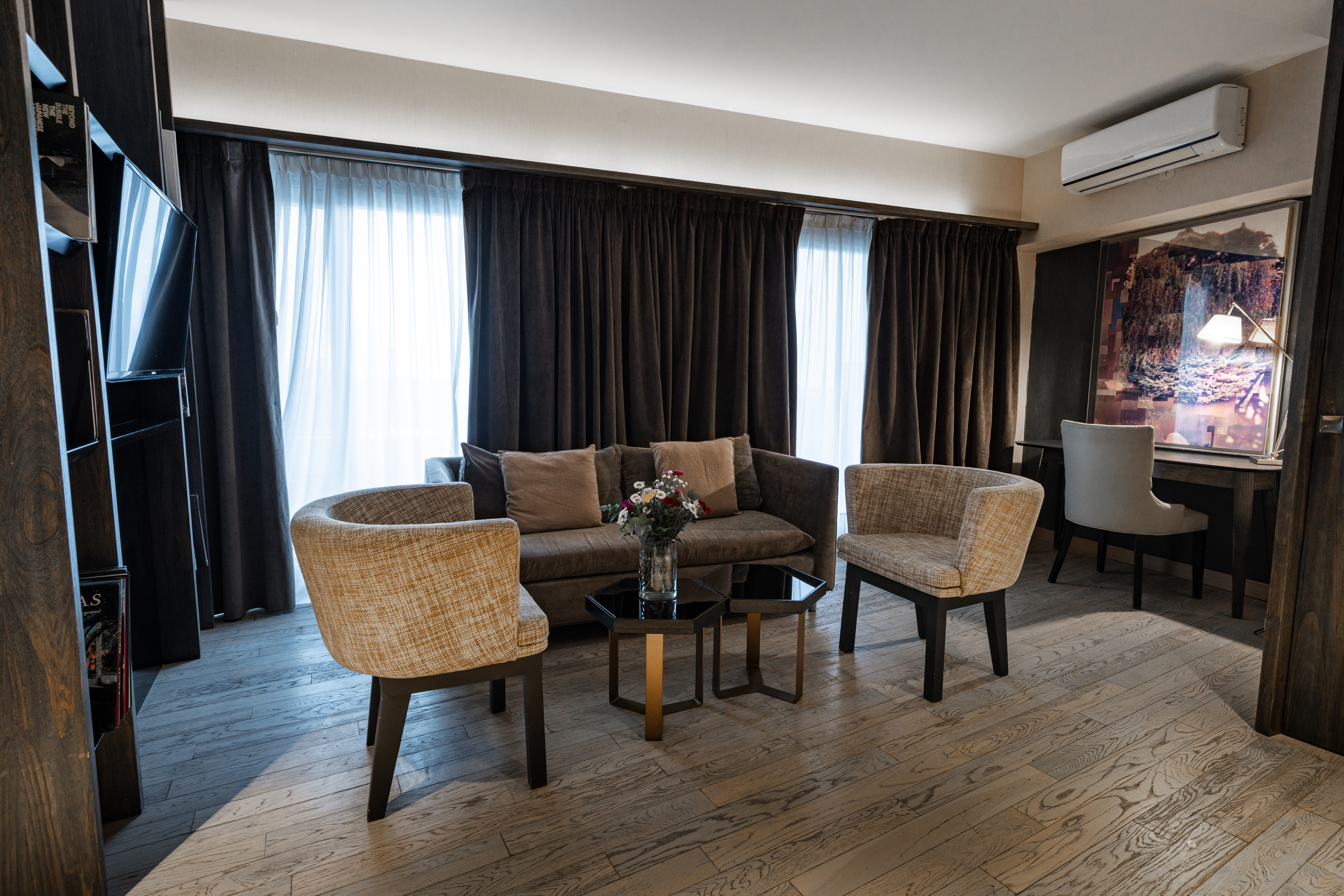 Guest room at the Esplendor by Wyndham Buenos Aires Plaza Francia in Buenos Aires, Other than US/Canada