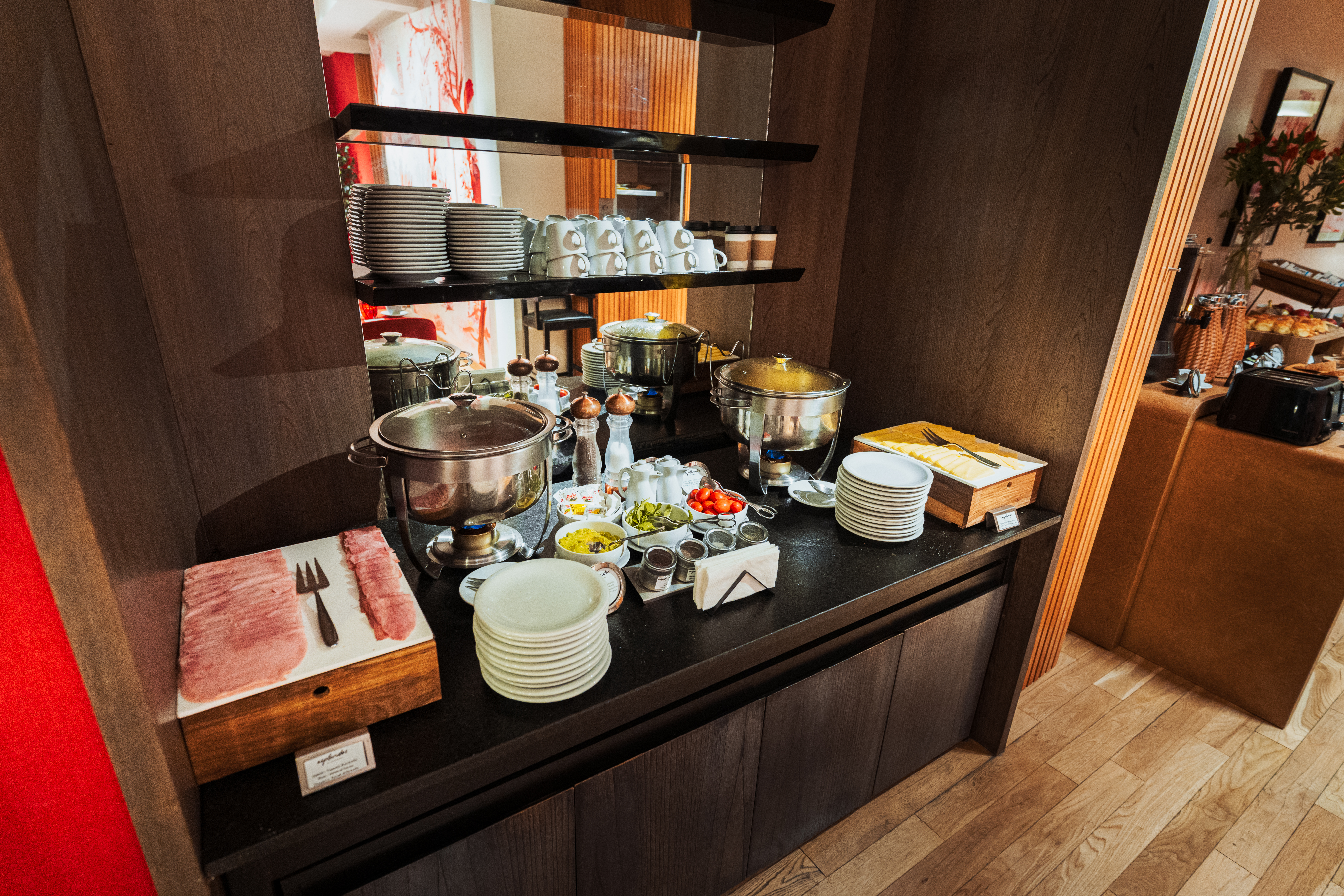 Esplendor by Wyndham Buenos Aires Plaza Francia restaurant in Buenos Aires, Other than US/Canada