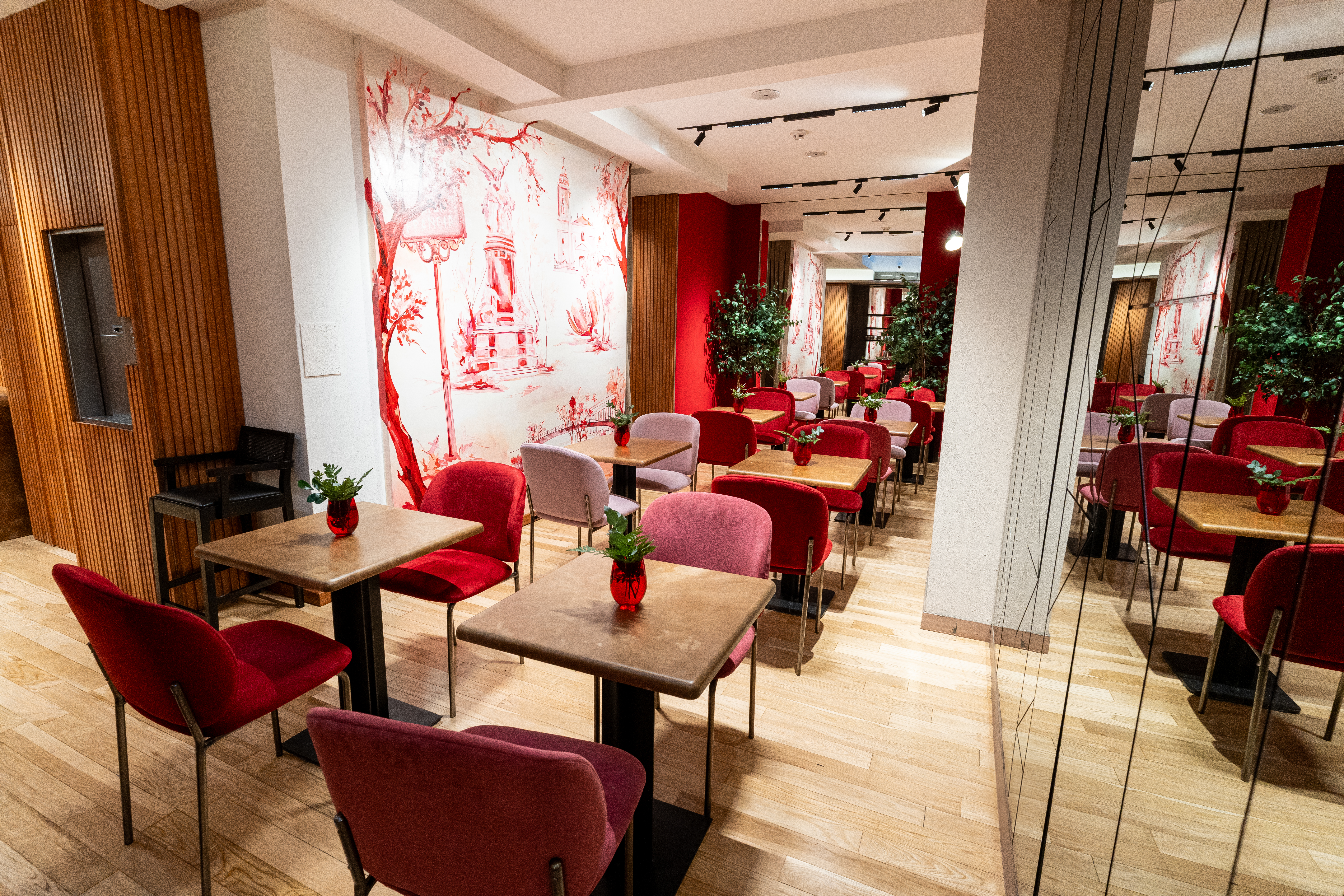 Esplendor by Wyndham Buenos Aires Plaza Francia restaurant in Buenos Aires, Other than US/Canada