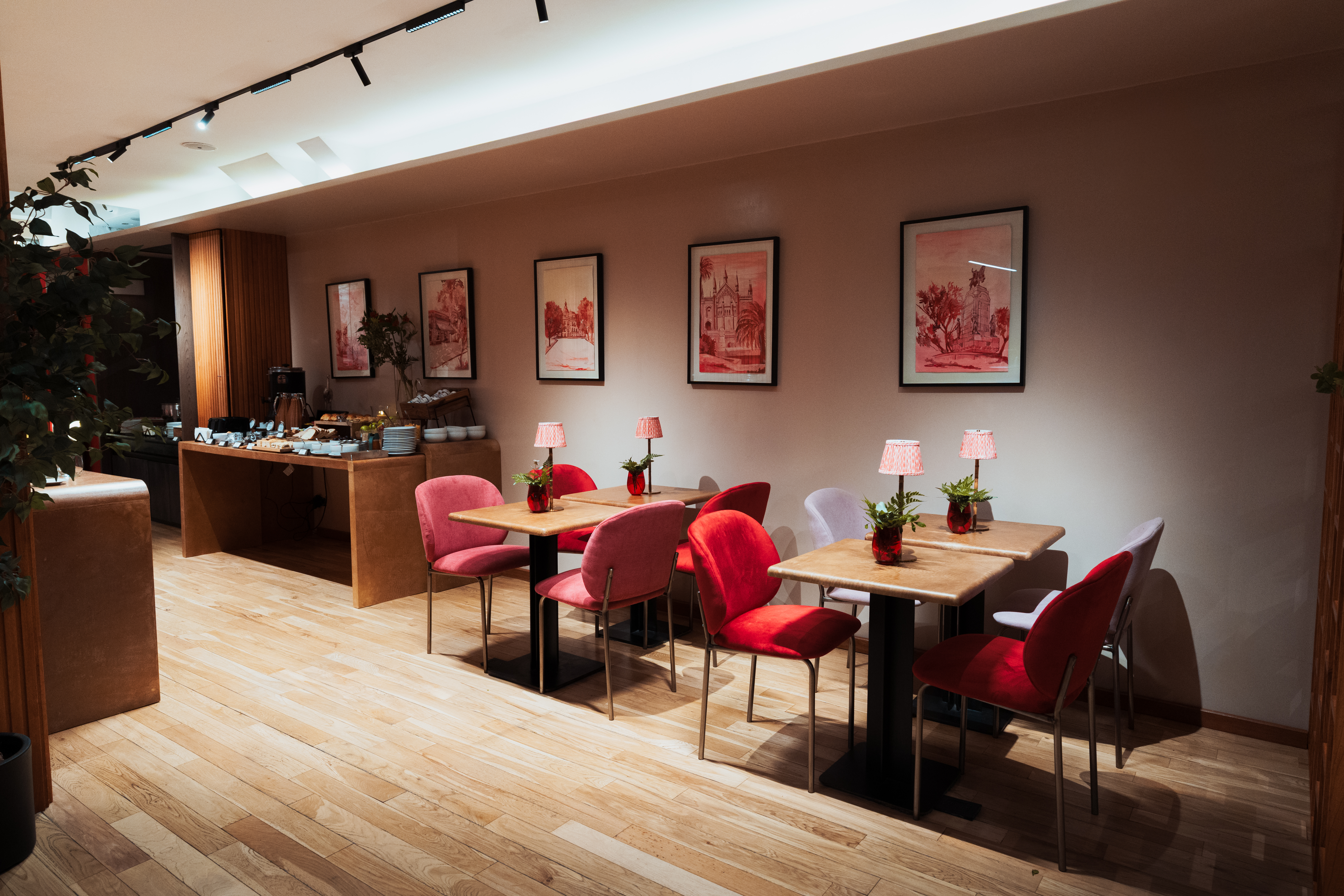 Esplendor by Wyndham Buenos Aires Plaza Francia restaurant in Buenos Aires, Other than US/Canada