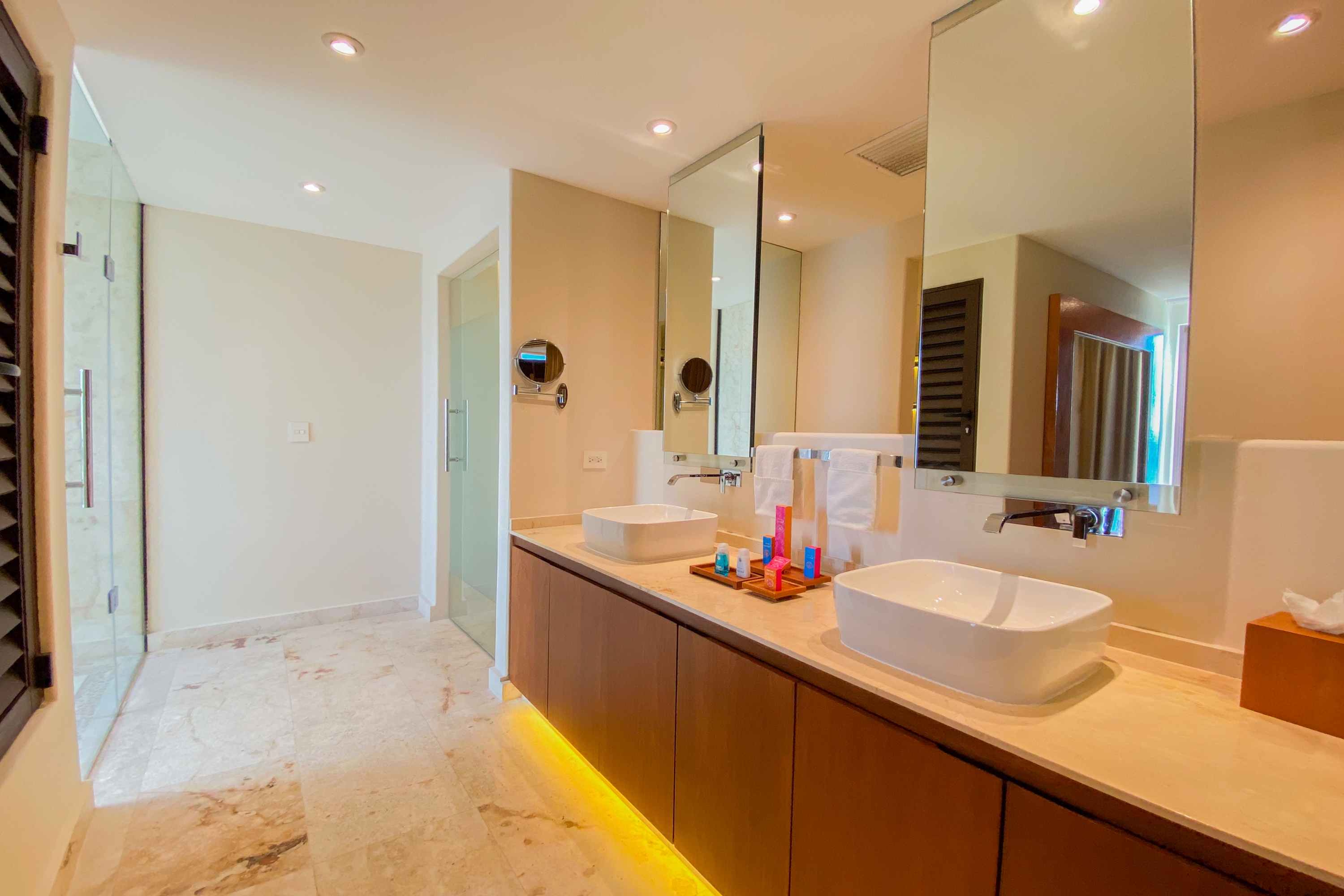 Guest room bath at the Esplendor by Wyndham Isla Mujeres All Inclusive in Isla Mujeres, Other than US/Canada