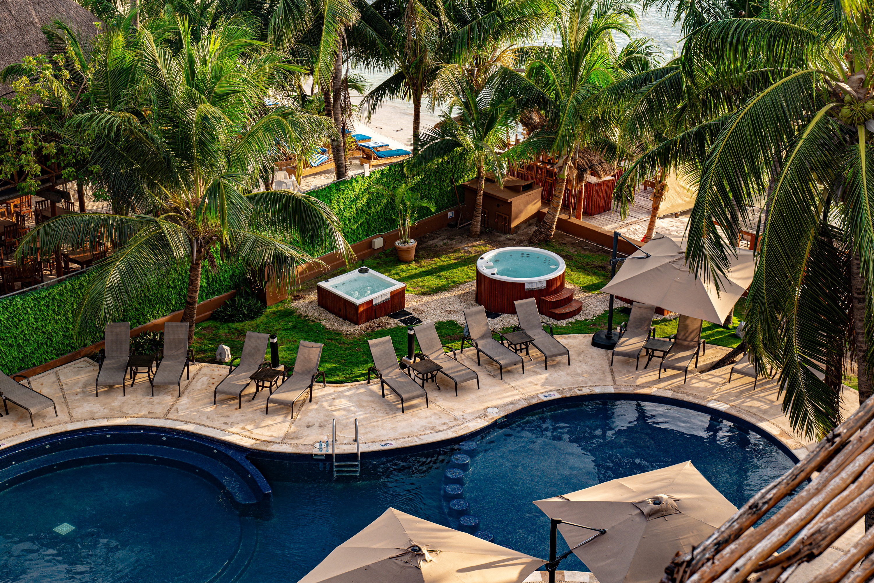 Pool at the Esplendor by Wyndham Isla Mujeres All Inclusive in Isla Mujeres, Other than US/Canada