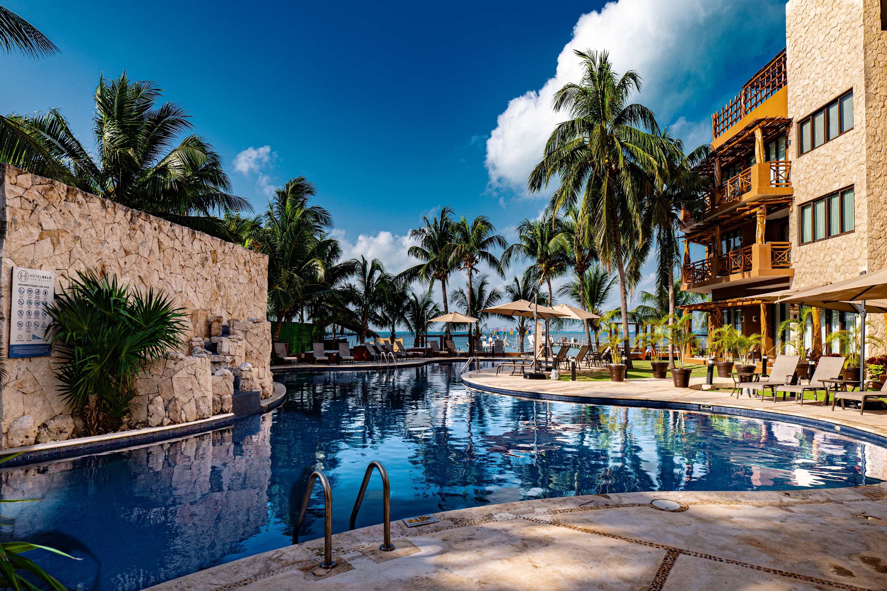 Pool at the Esplendor by Wyndham Isla Mujeres All Inclusive in Isla Mujeres, Other than US/Canada