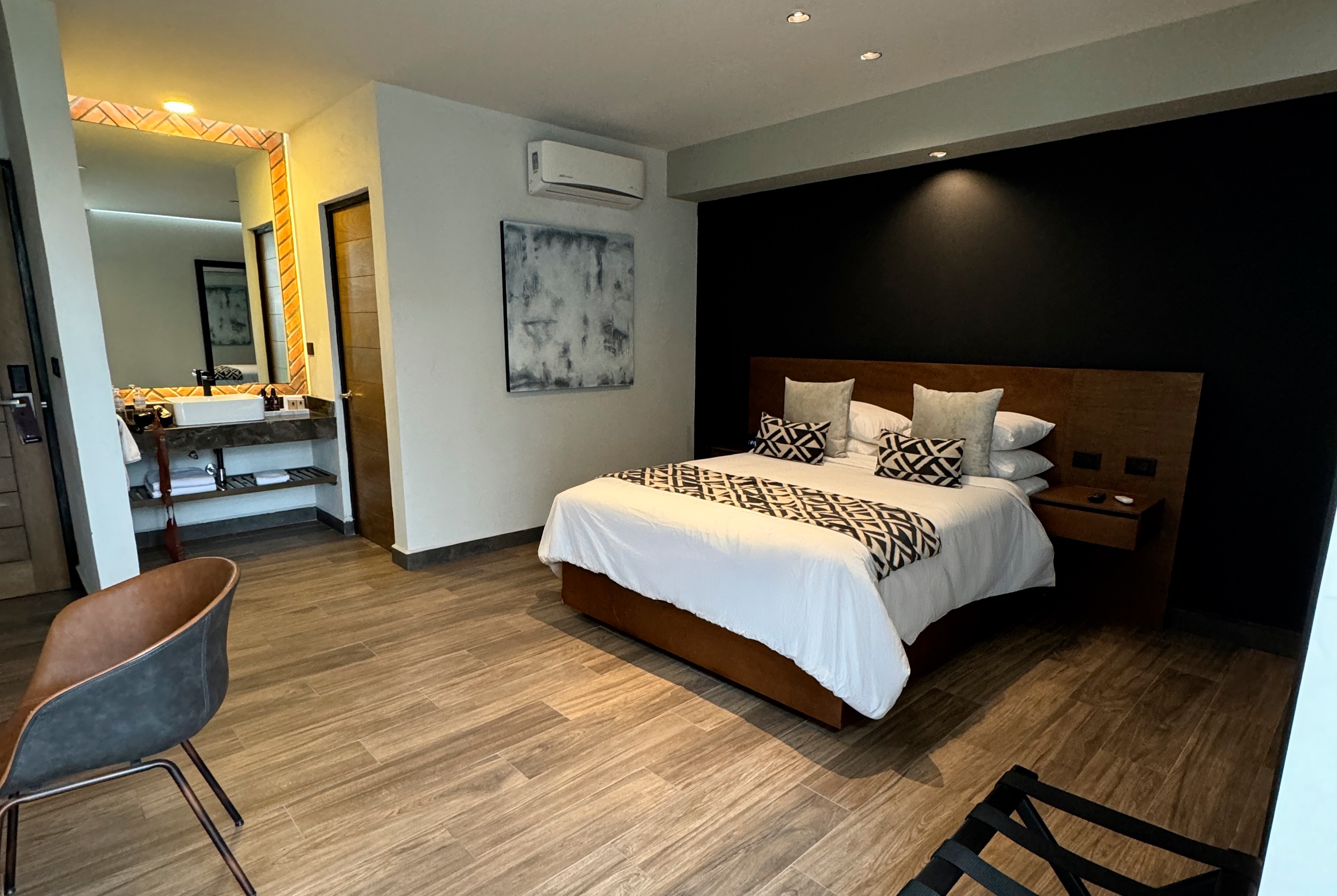 Guest room at the Esplendor by Wyndham San Luis Potosi in San Luis Potosi, Other than US/Canada