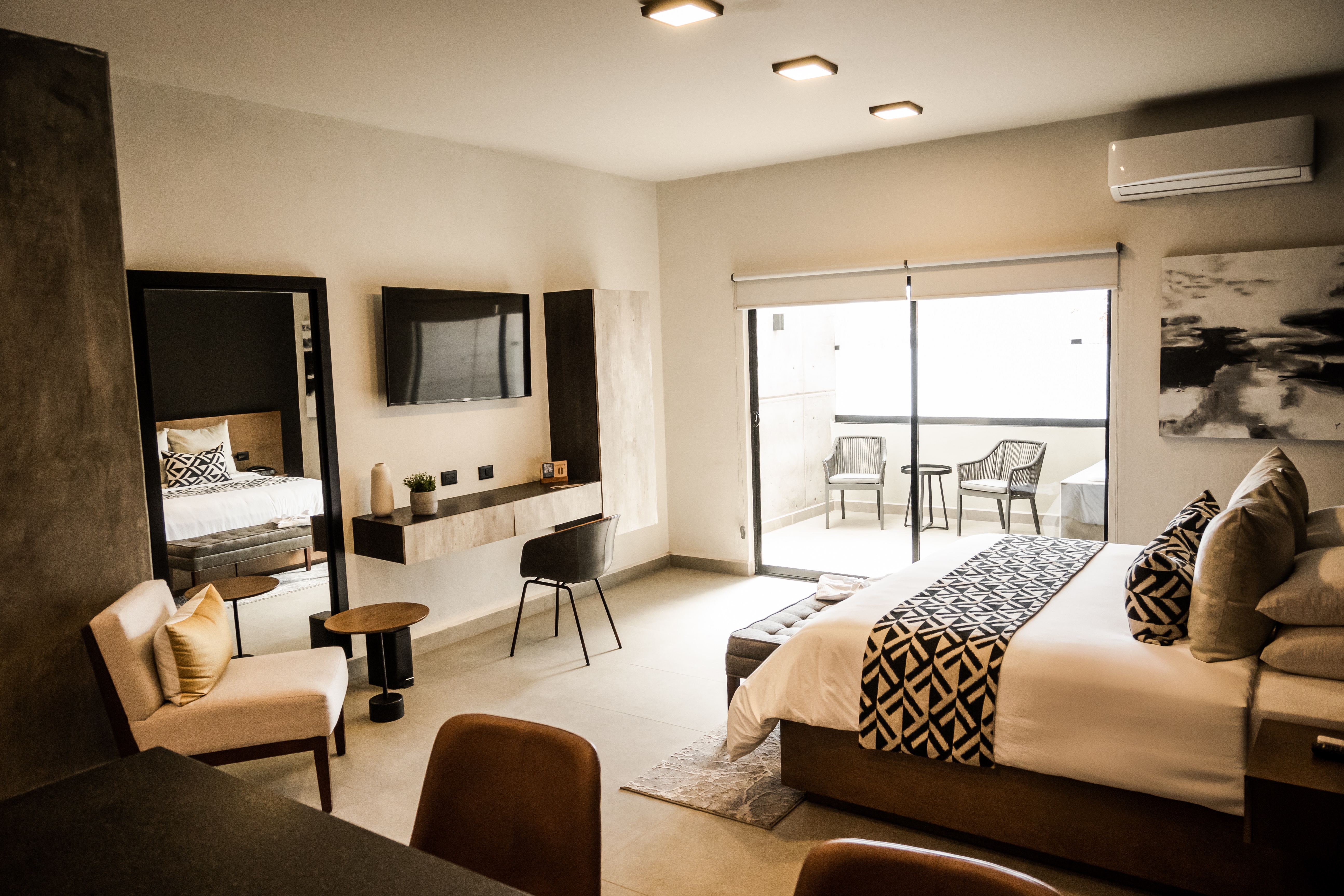 Guest room at the Esplendor by Wyndham San Luis Potosi in San Luis Potosi, Other than US/Canada