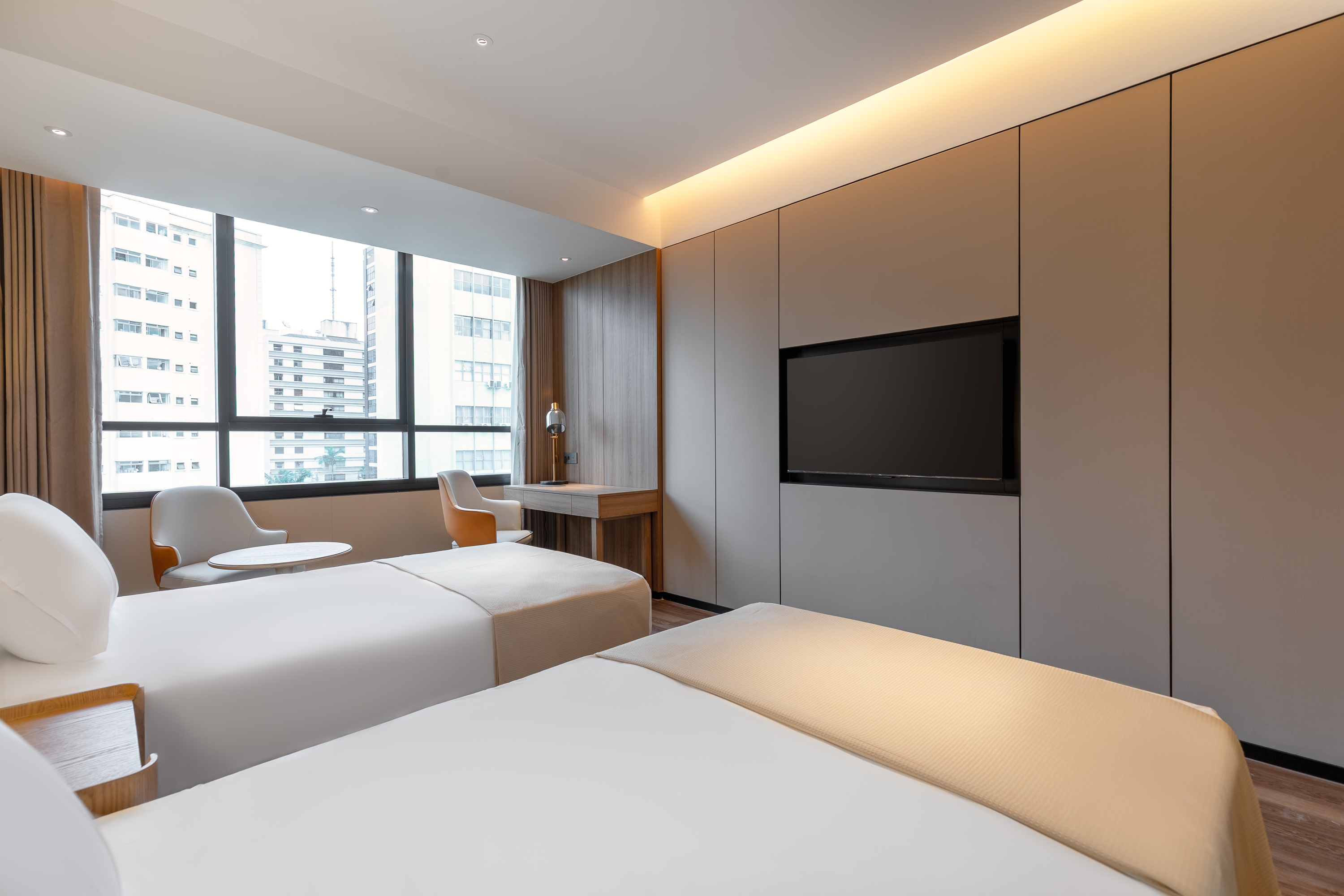 Guest room at the Wyndham Garden Sao Paulo Aclimacao in Sao Paulo, Other than US/Canada