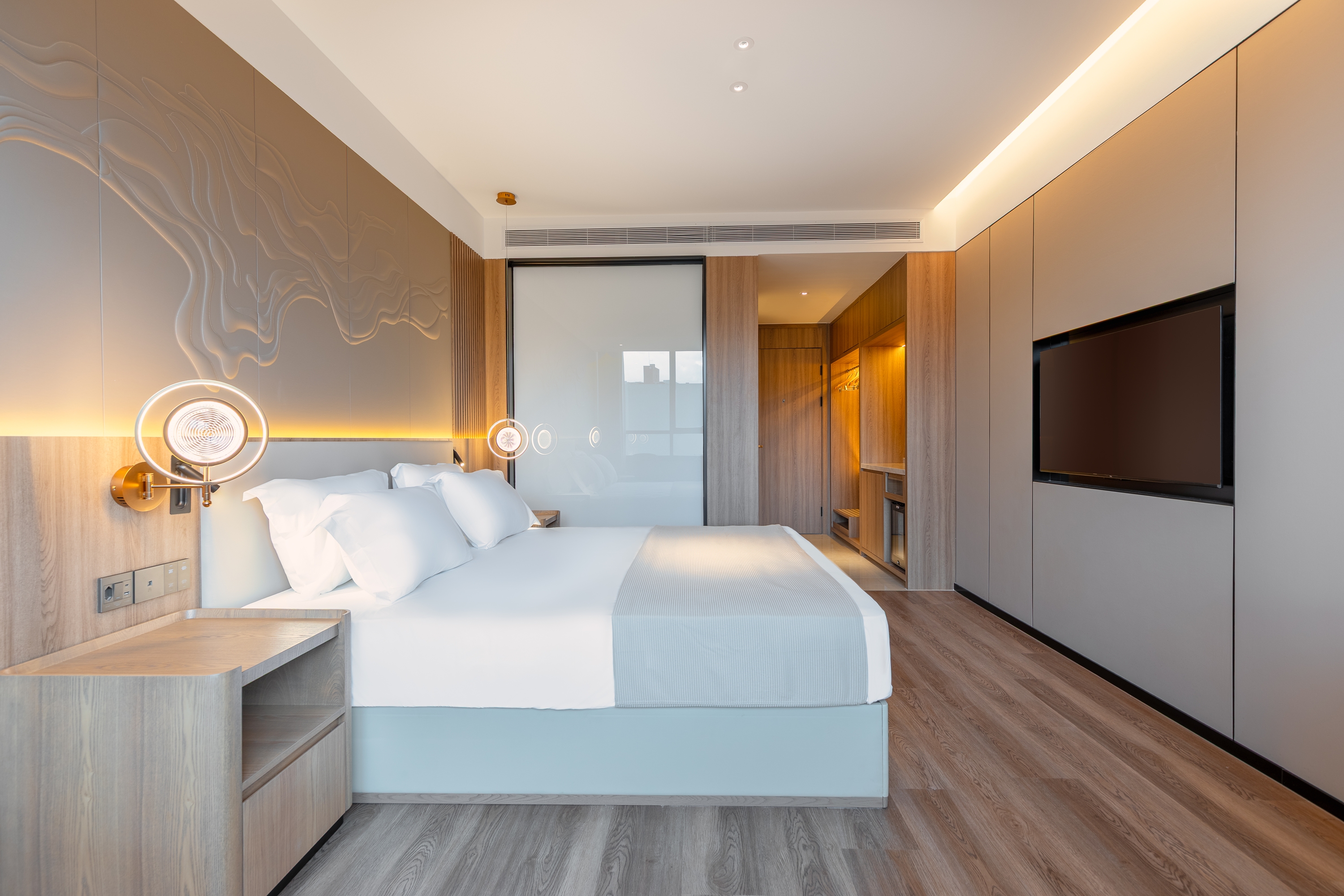 Guest room at the Wyndham Garden Sao Paulo Aclimacao in Sao Paulo, Other than US/Canada
