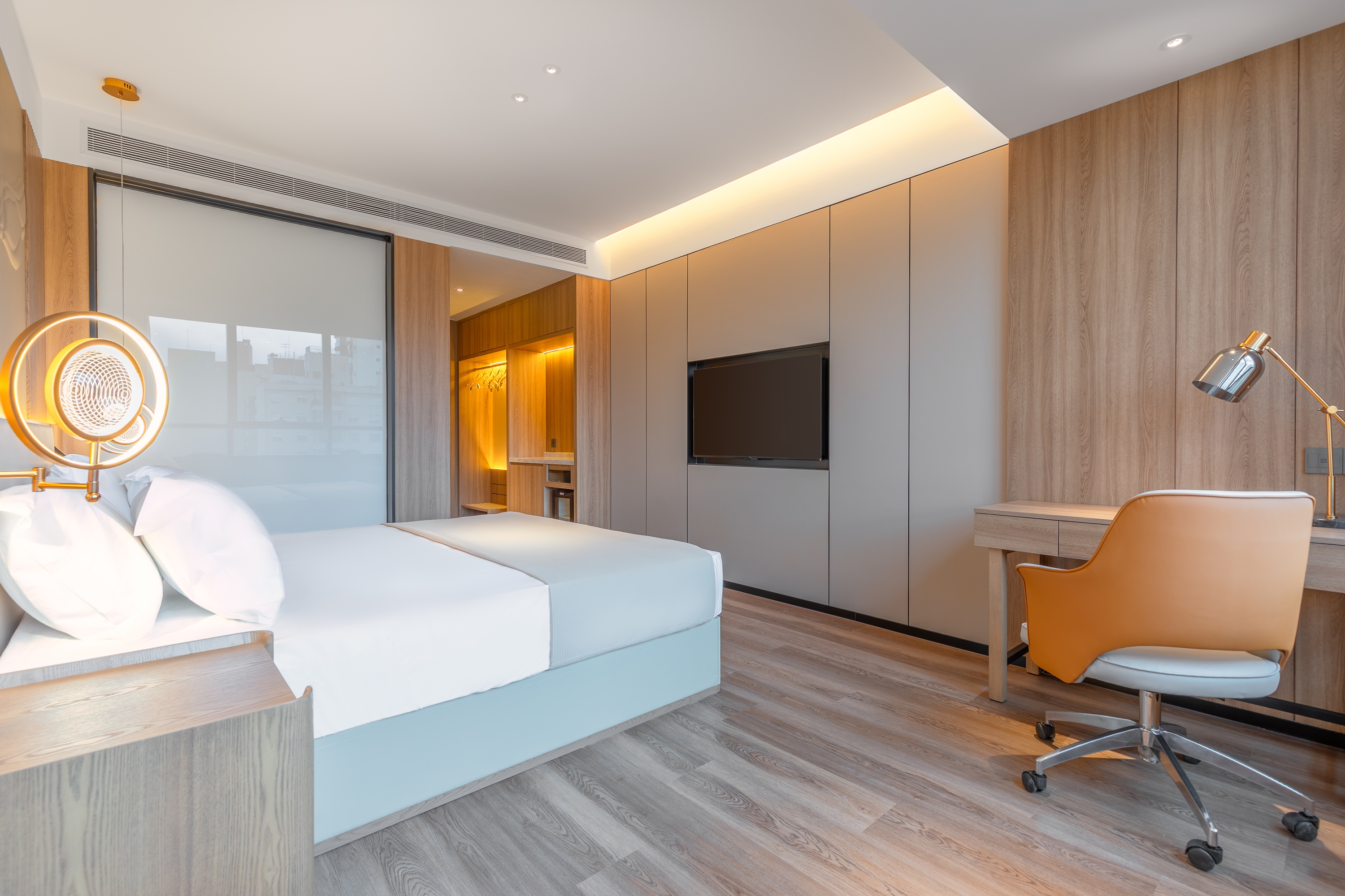 Guest room at the Wyndham Garden Sao Paulo Aclimacao in Sao Paulo, Other than US/Canada