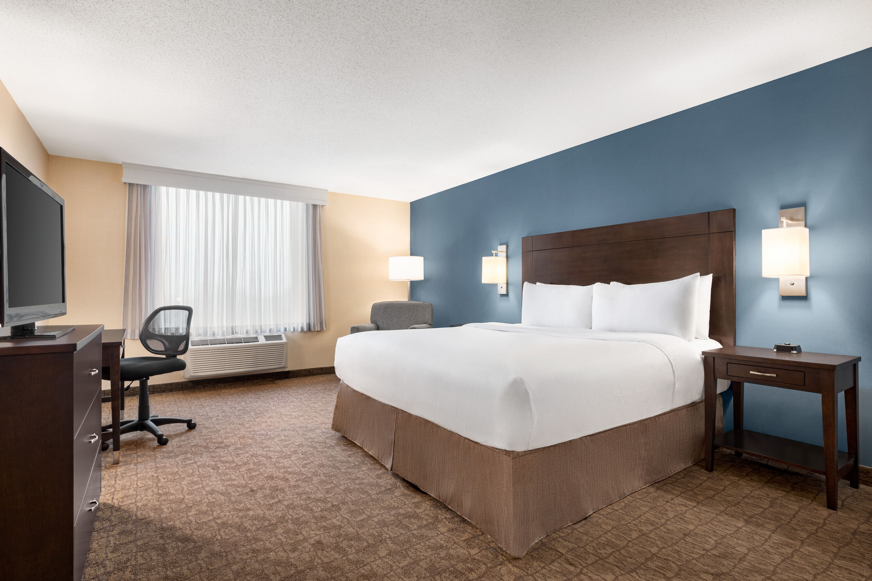 Guest room at the Wyndham Garden Niagara Falls Fallsview in Niagara Falls, Ontario