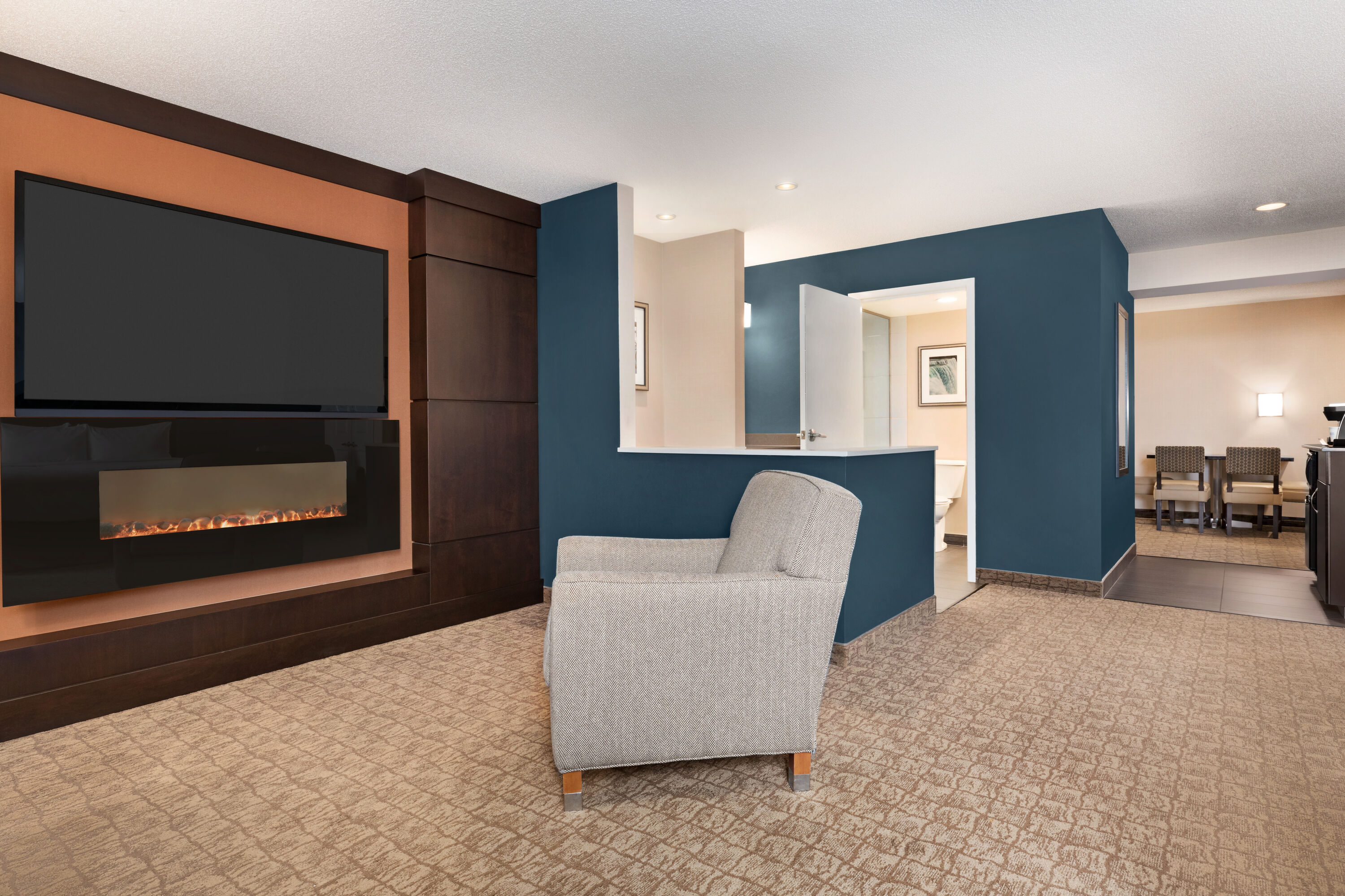 Wyndham Garden Niagara Falls Fallsview suite in Niagara Falls, Ontario