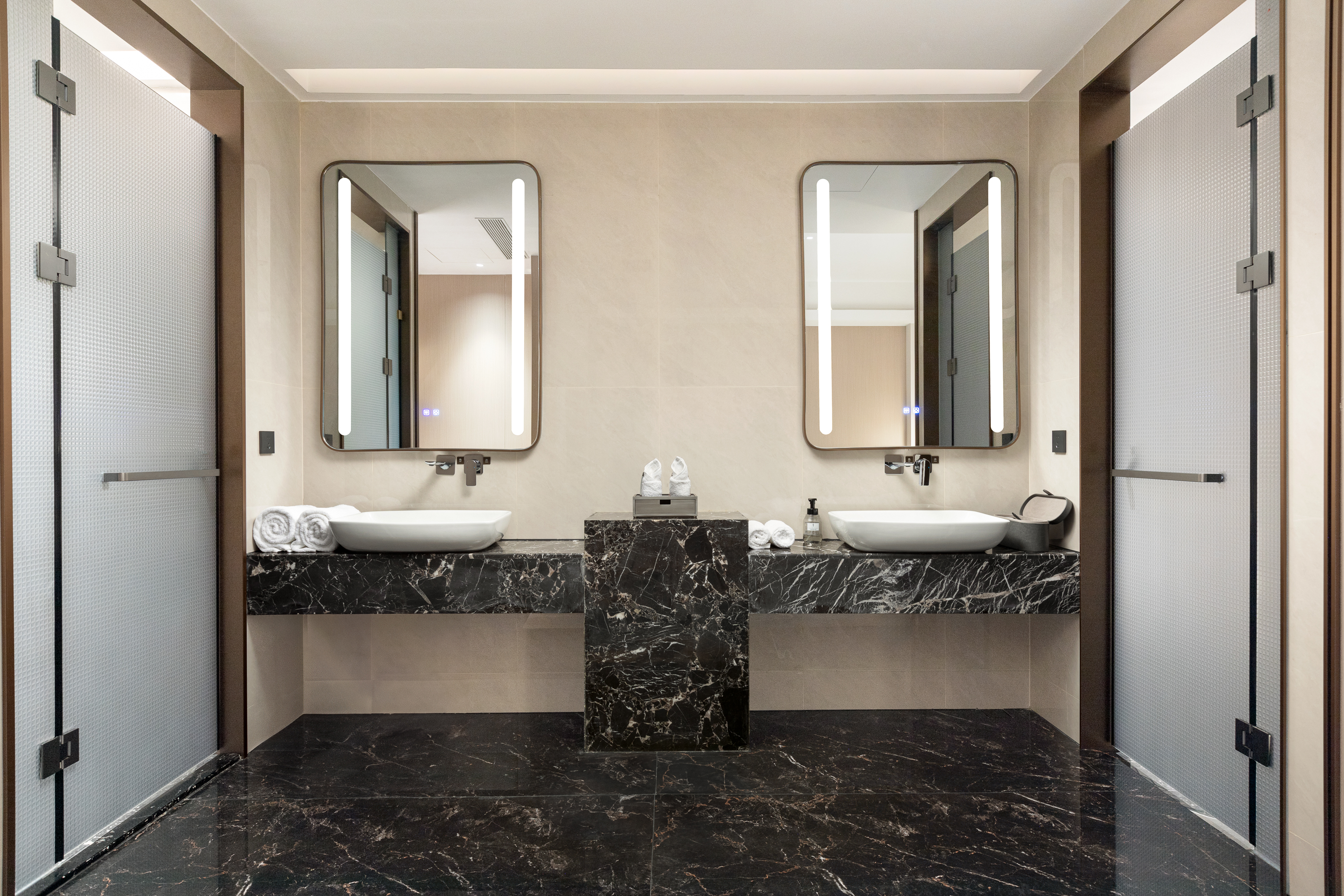 Guest room bath at the Wyndham Garden Changsha University Town in Changsha, Other than US/Canada