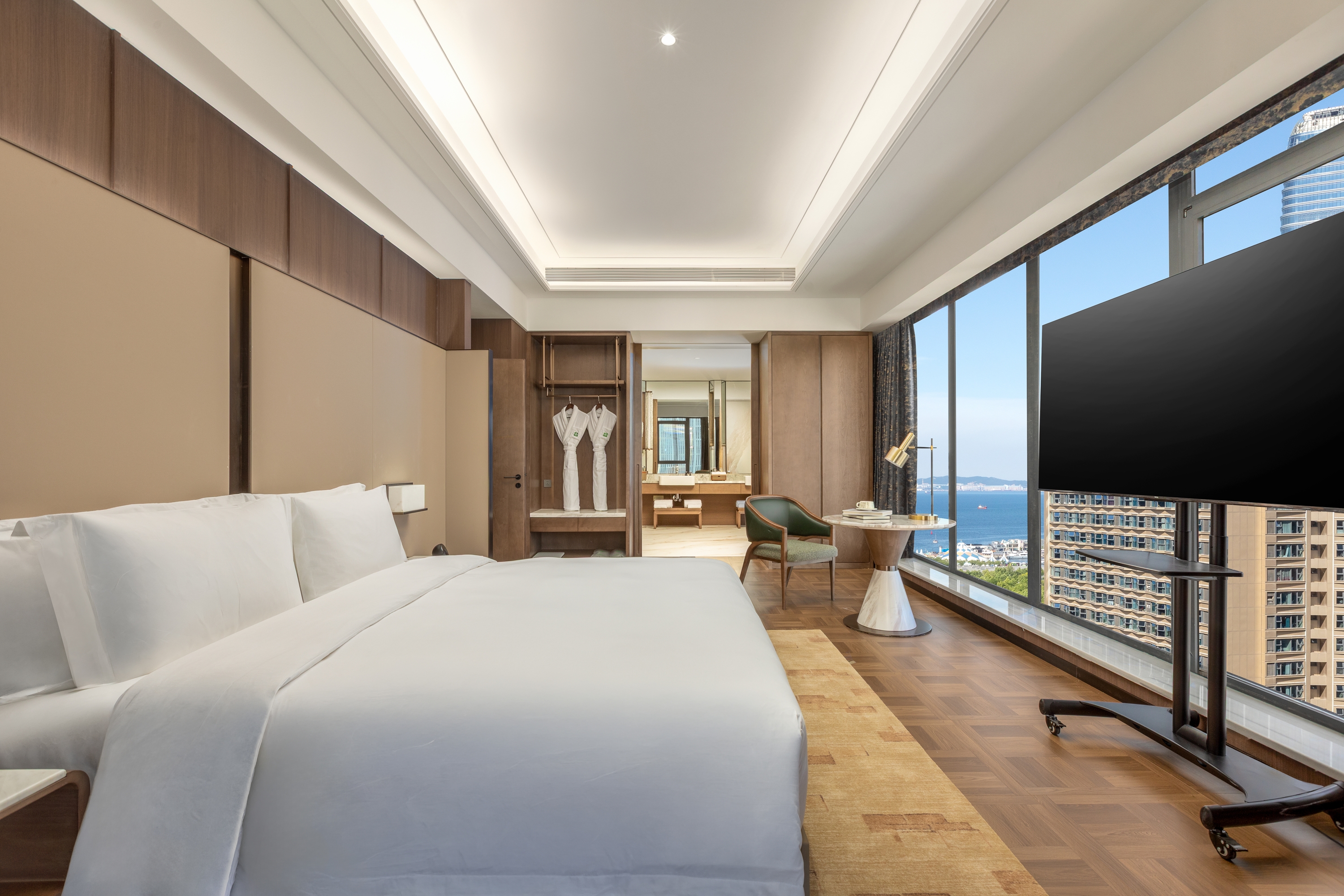 Guest room at the Wyndham Garden Dalian Zhongshan in Dalian, Other than US/Canada