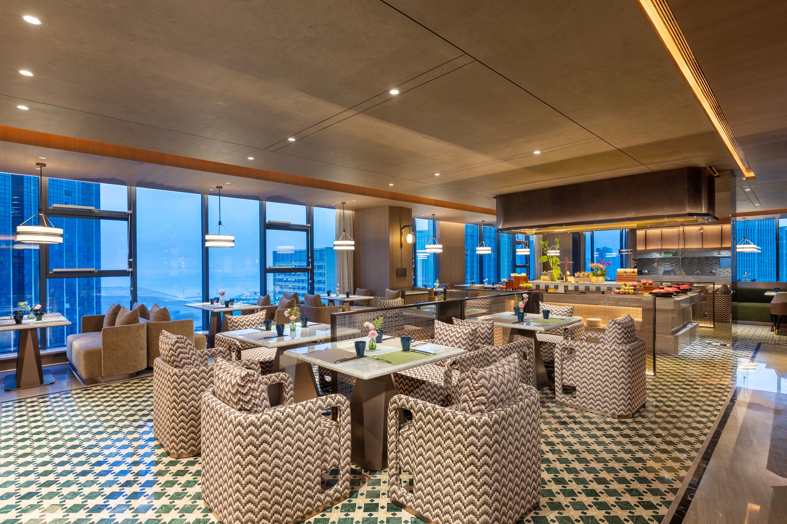 Wyndham Garden Dalian Zhongshan restaurant in Dalian, Other than US/Canada