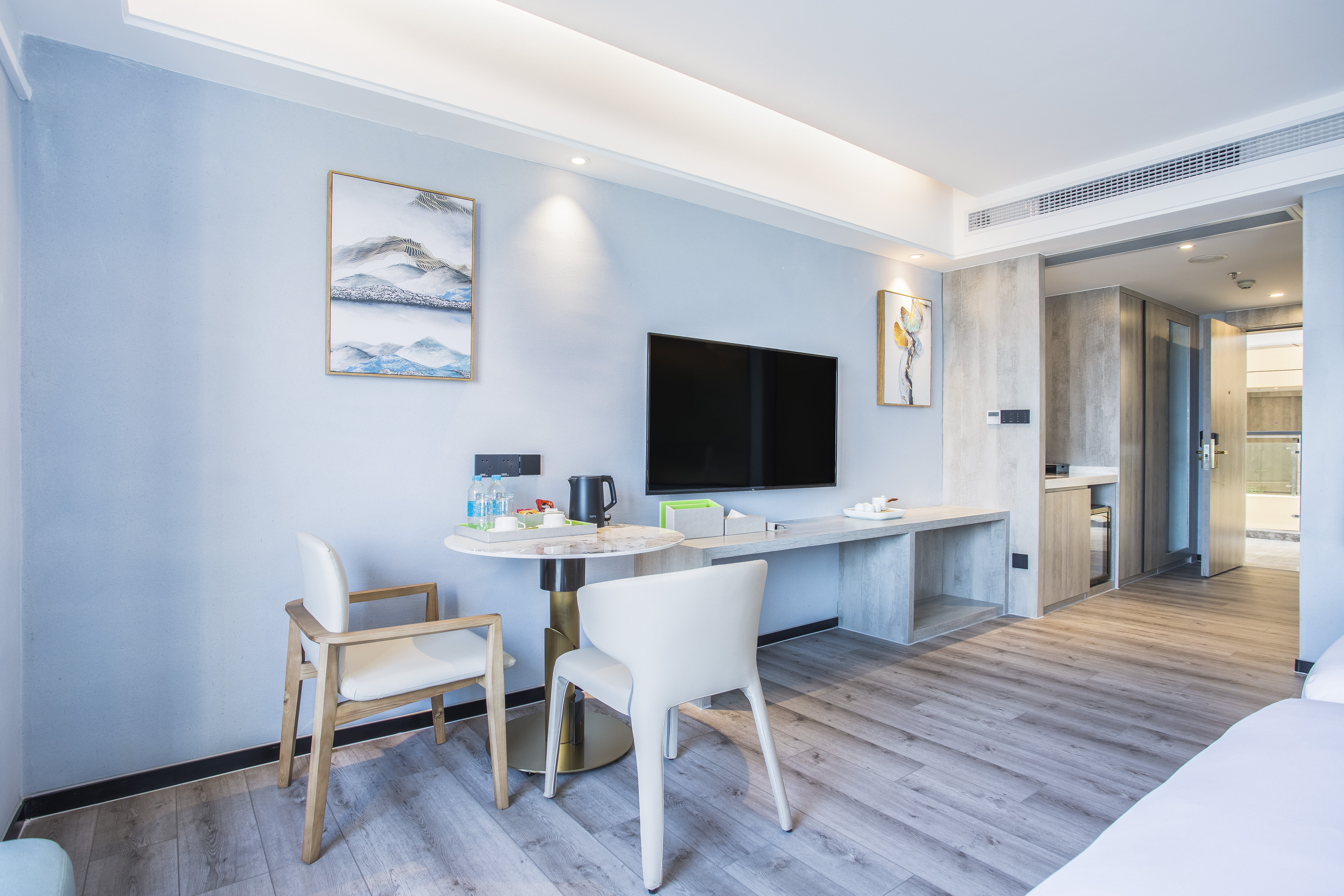 Guest room at the Wyndham Garden Heyuan in Heyuan, Other than US/Canada