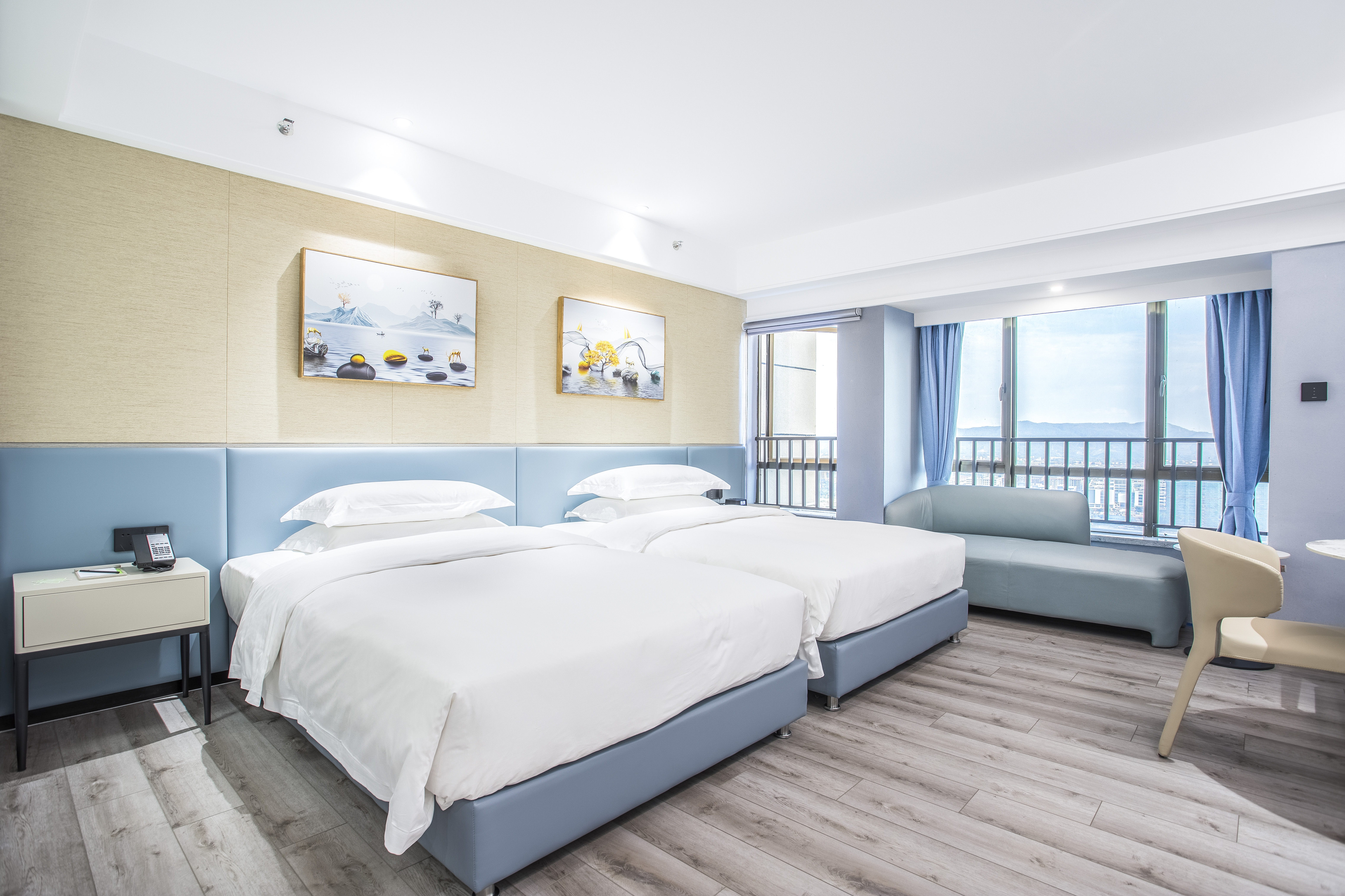 Guest room at the Wyndham Garden Heyuan in Heyuan, Other than US/Canada