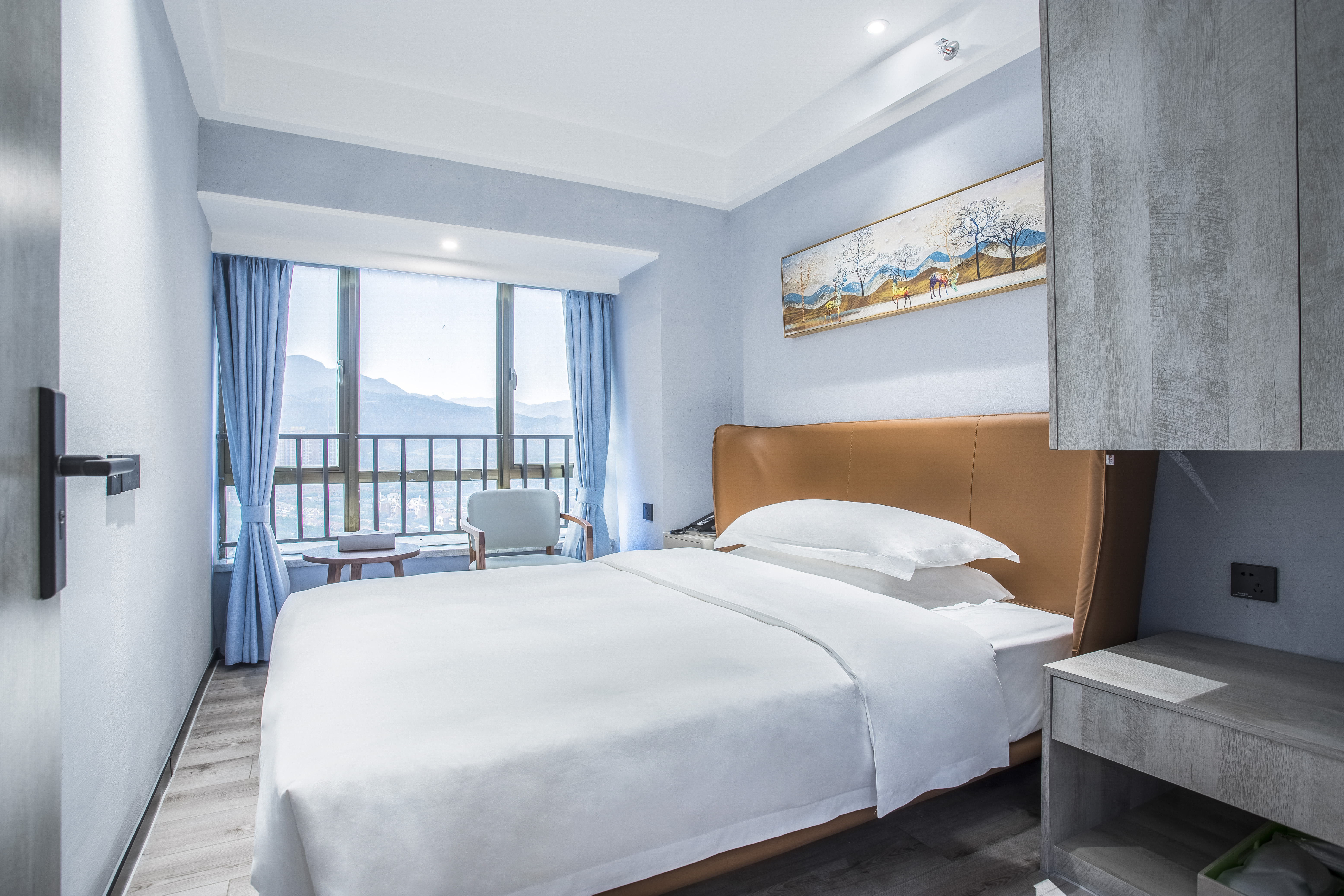 Guest room at the Wyndham Garden Heyuan in Heyuan, Other than US/Canada