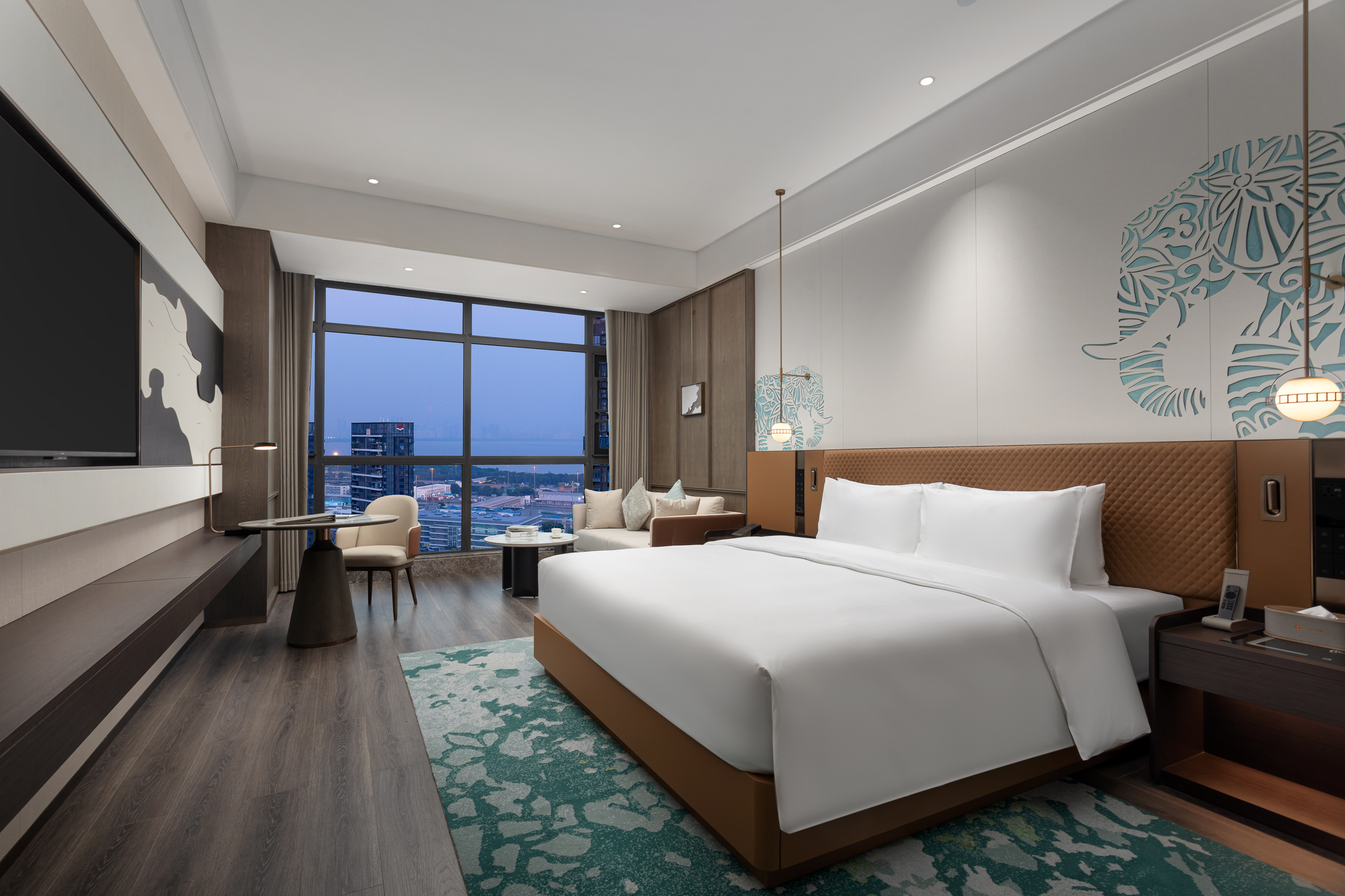 Guest room at the Wyndham Garden Kunming Panlong in Kunming, Other than US/Canada