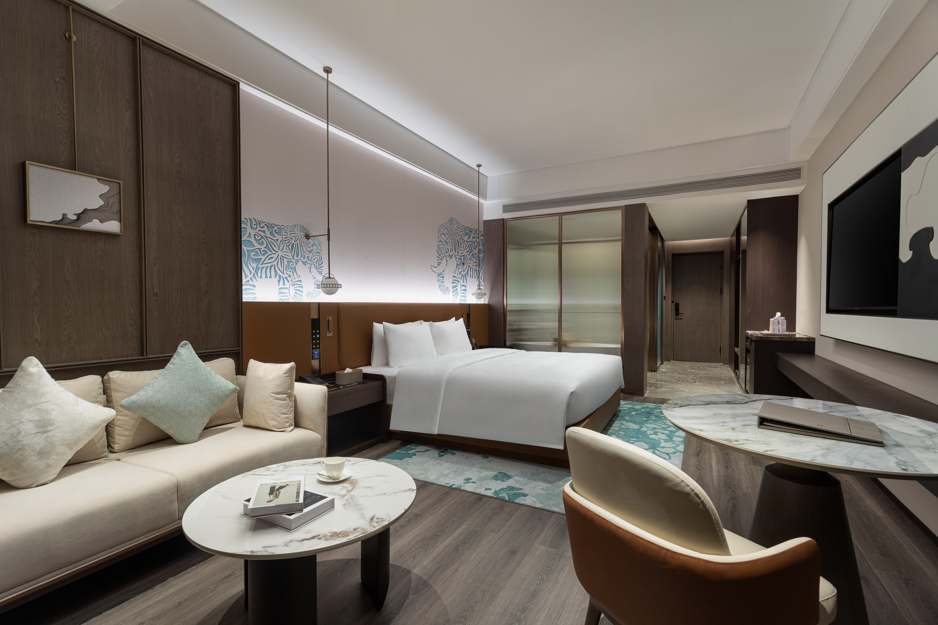 Guest room at the Wyndham Garden Kunming Panlong in Kunming, Other than US/Canada