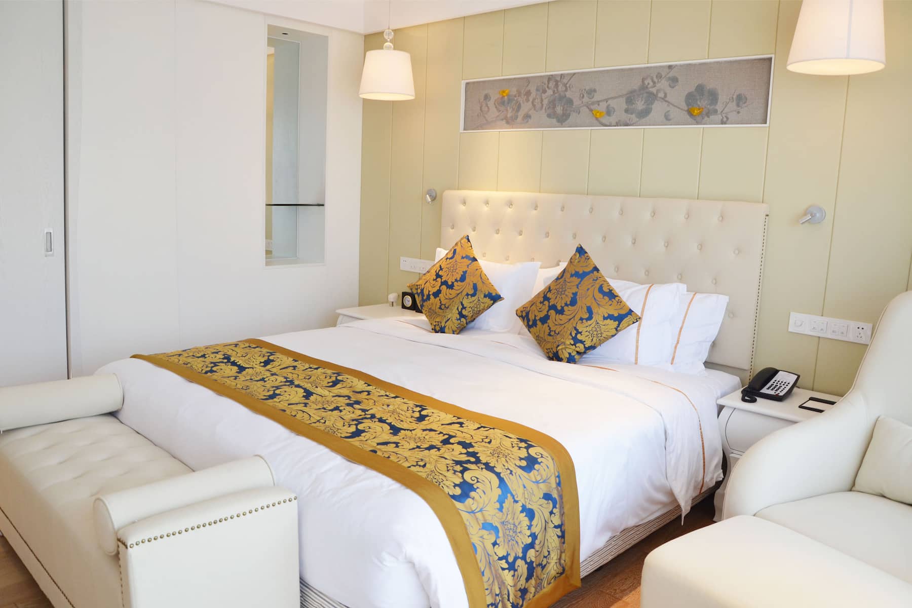 Guest room at the Wyndham Garden Lingshui in Lingshui, Other than US/Canada