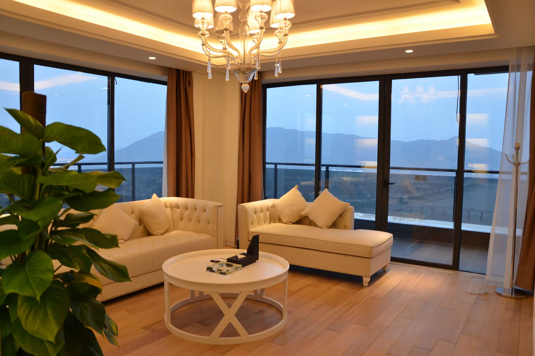 Guest room at the Wyndham Garden Lingshui in Lingshui, Other than US/Canada