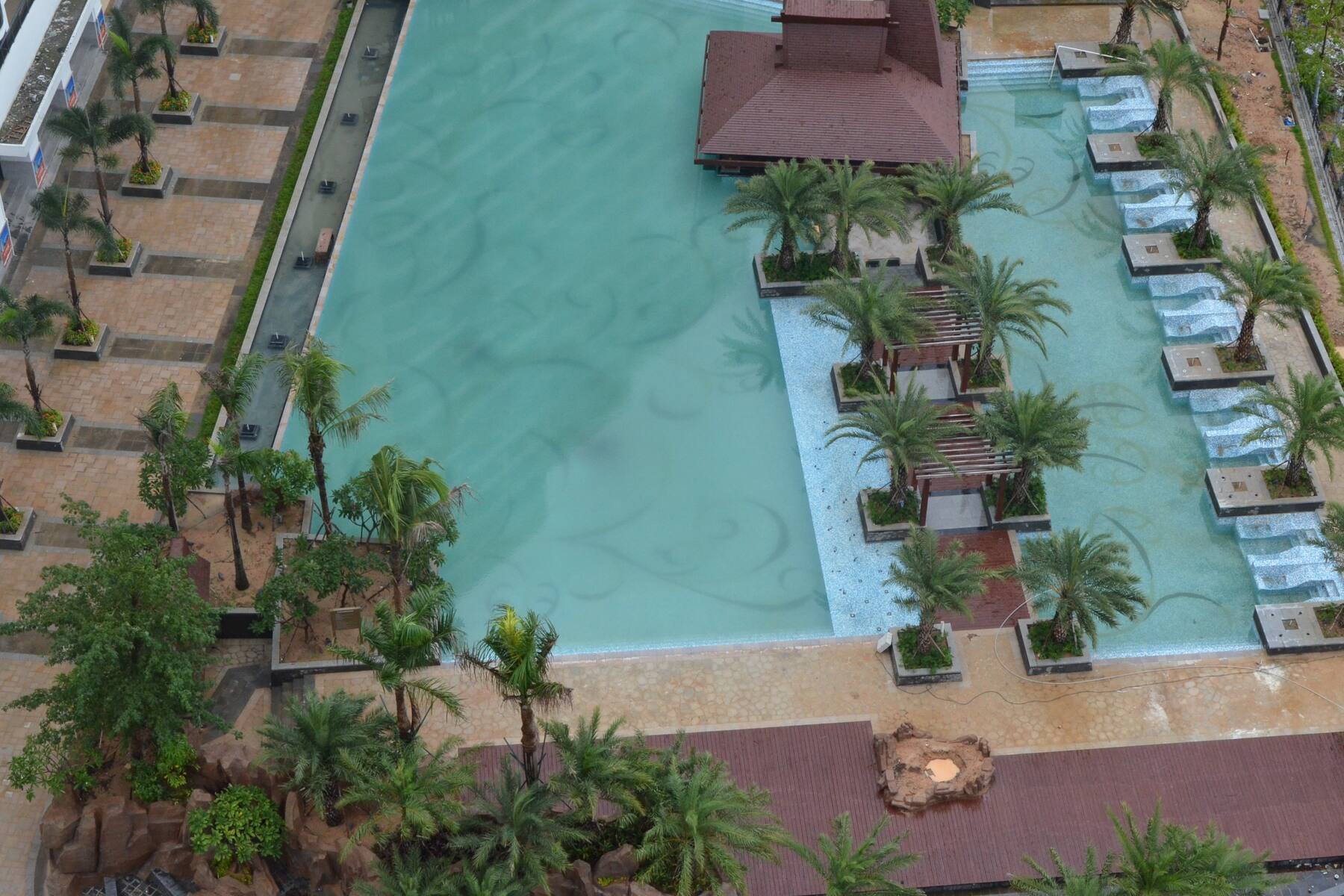 Pool aerial view image at the Wyndham Garden Lingshui in Lingshui, Other than US/Canada