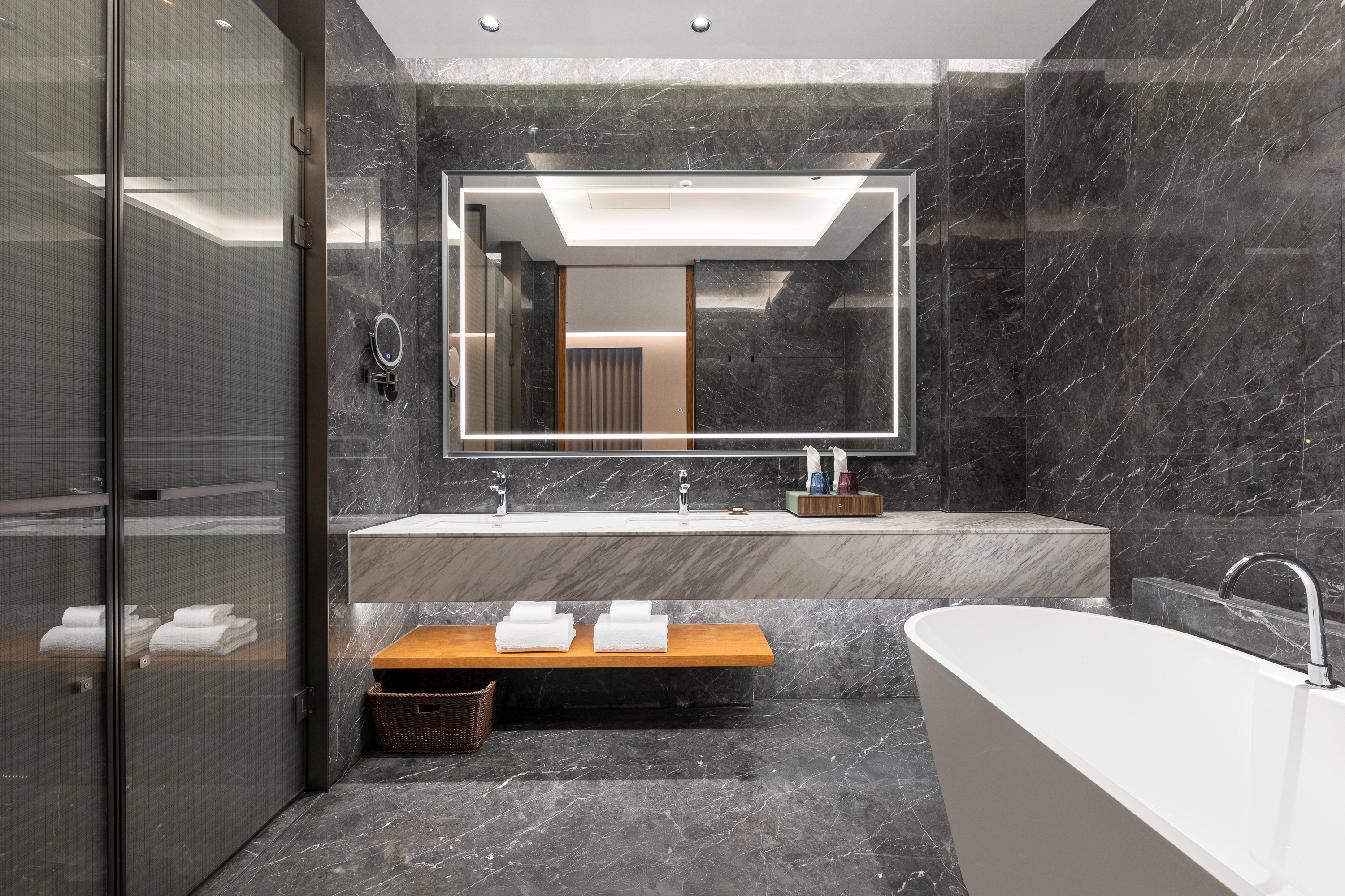 Guest room bath at the Wyndham Garden Linxia Downtown in Linxia, Other than US/Canada