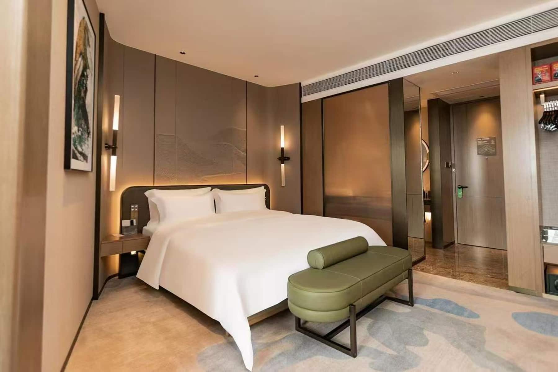Guest room at the Wyndham Garden Gaozhou in Maoming, Other than US/Canada
