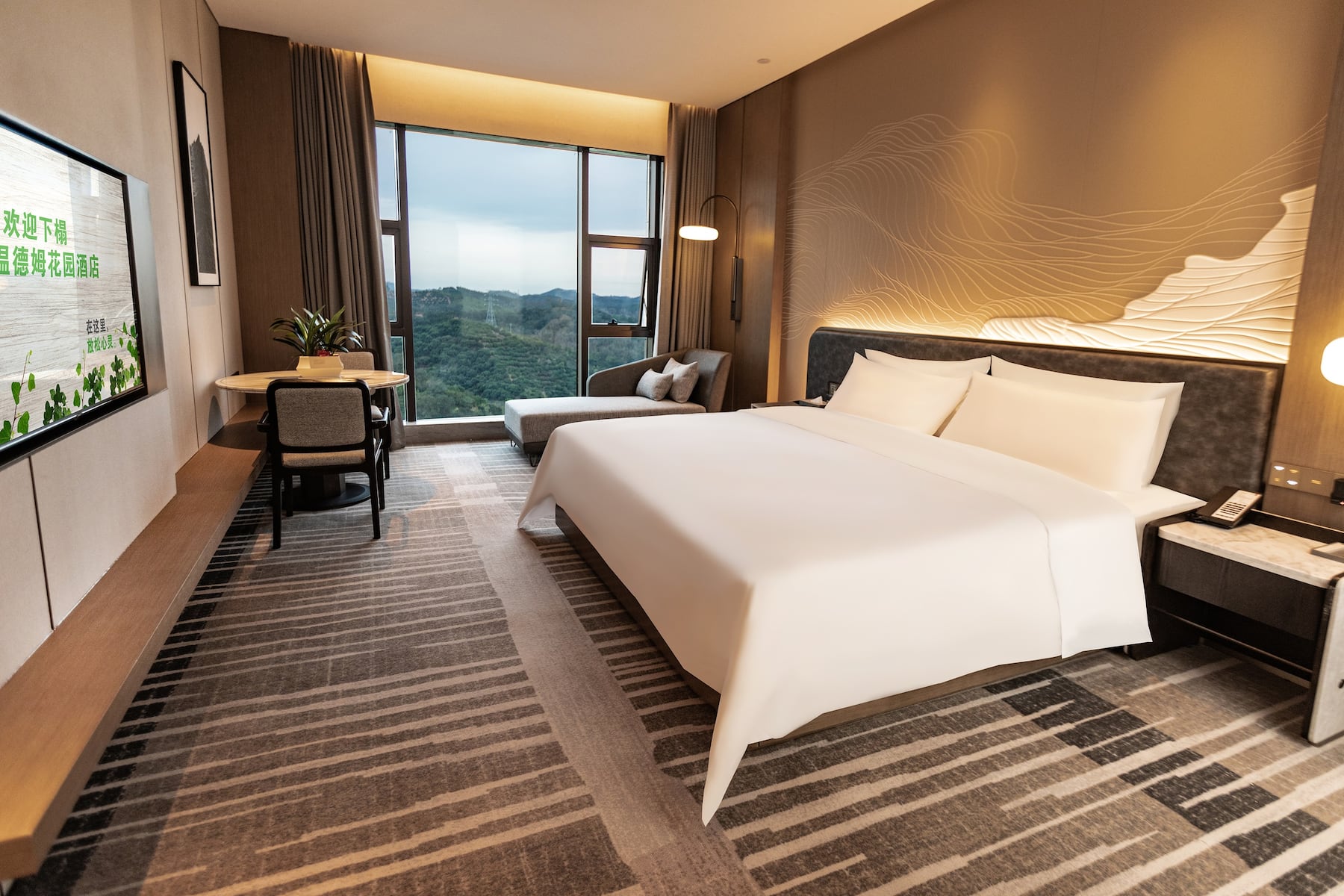 Guest room at the Wyndham Garden Gaozhou in Maoming, Other than US/Canada