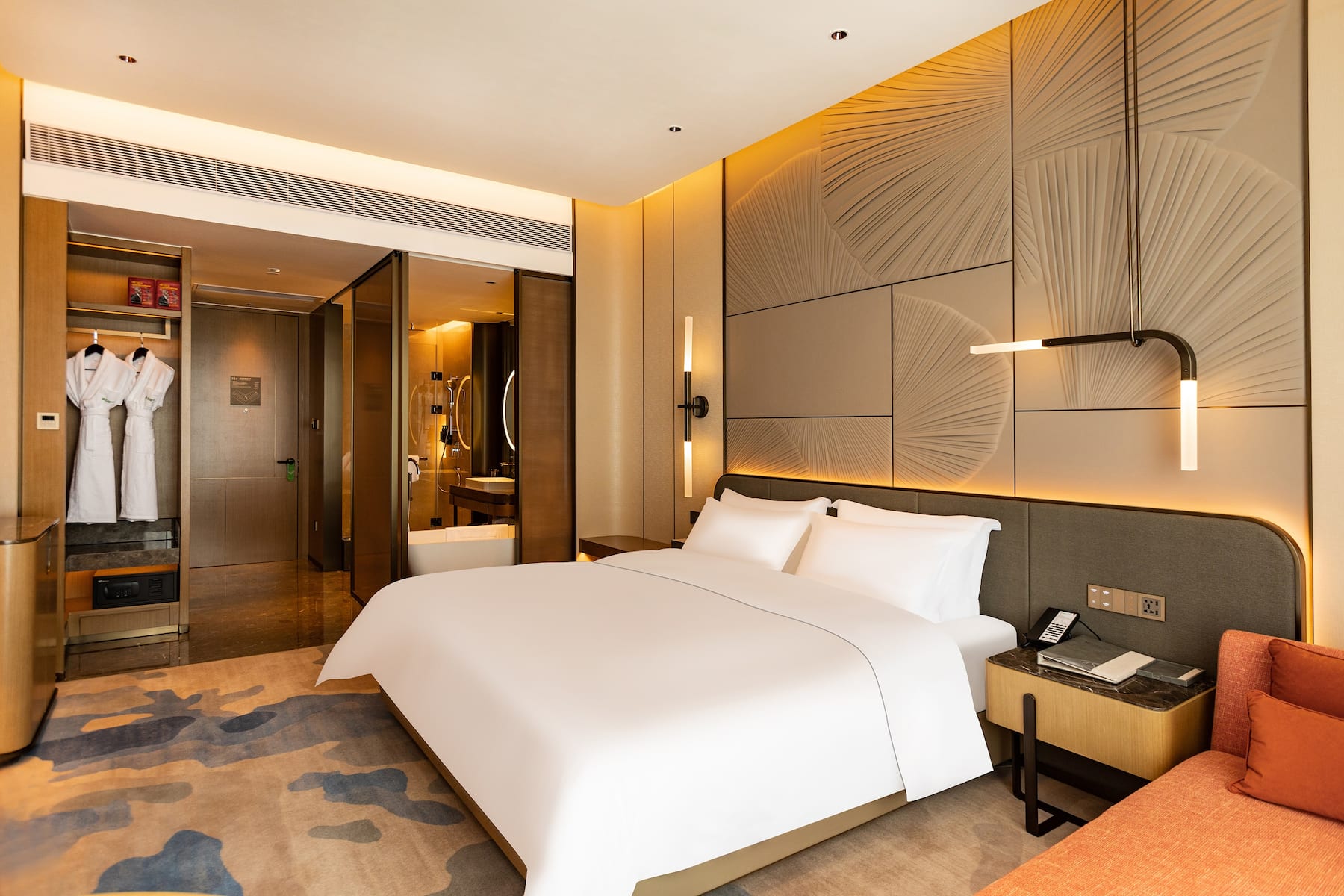 Guest room at the Wyndham Garden Gaozhou in Maoming, Other than US/Canada