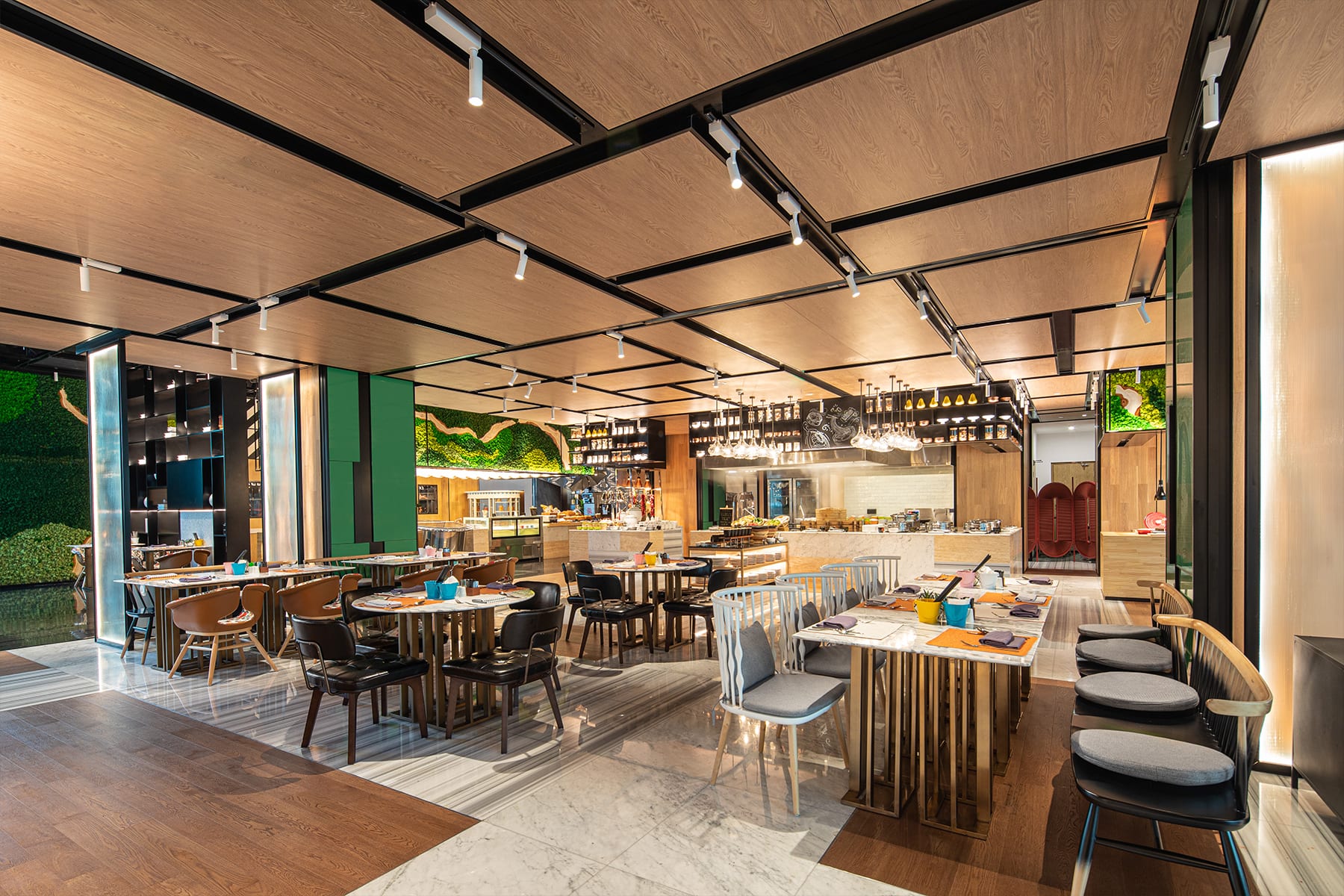 Wyndham Garden Nanjing Airport restaurant main dining in Nanjing, Other than US/Canada