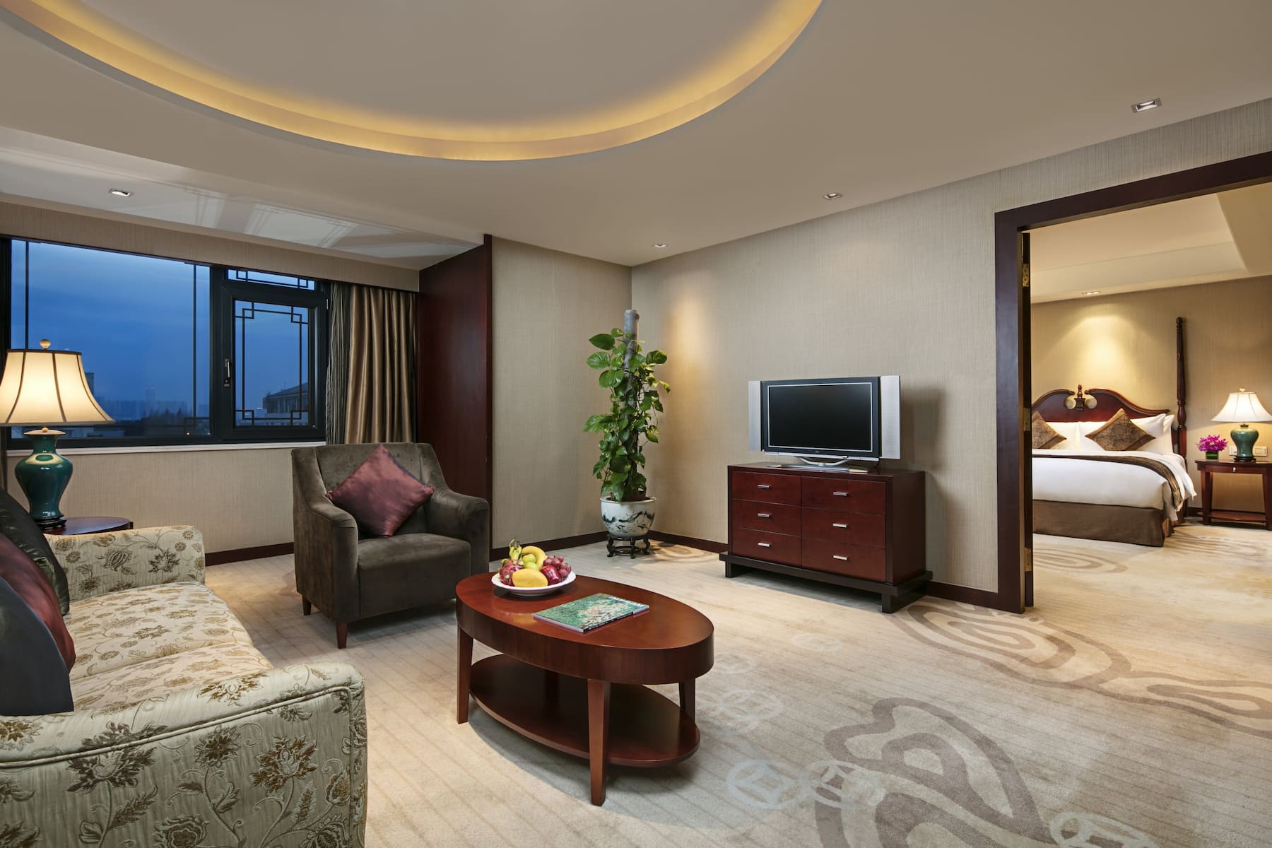 King bed guest room at the Wyndham Garden Suzhou in Suzhou, Other than US/Canada