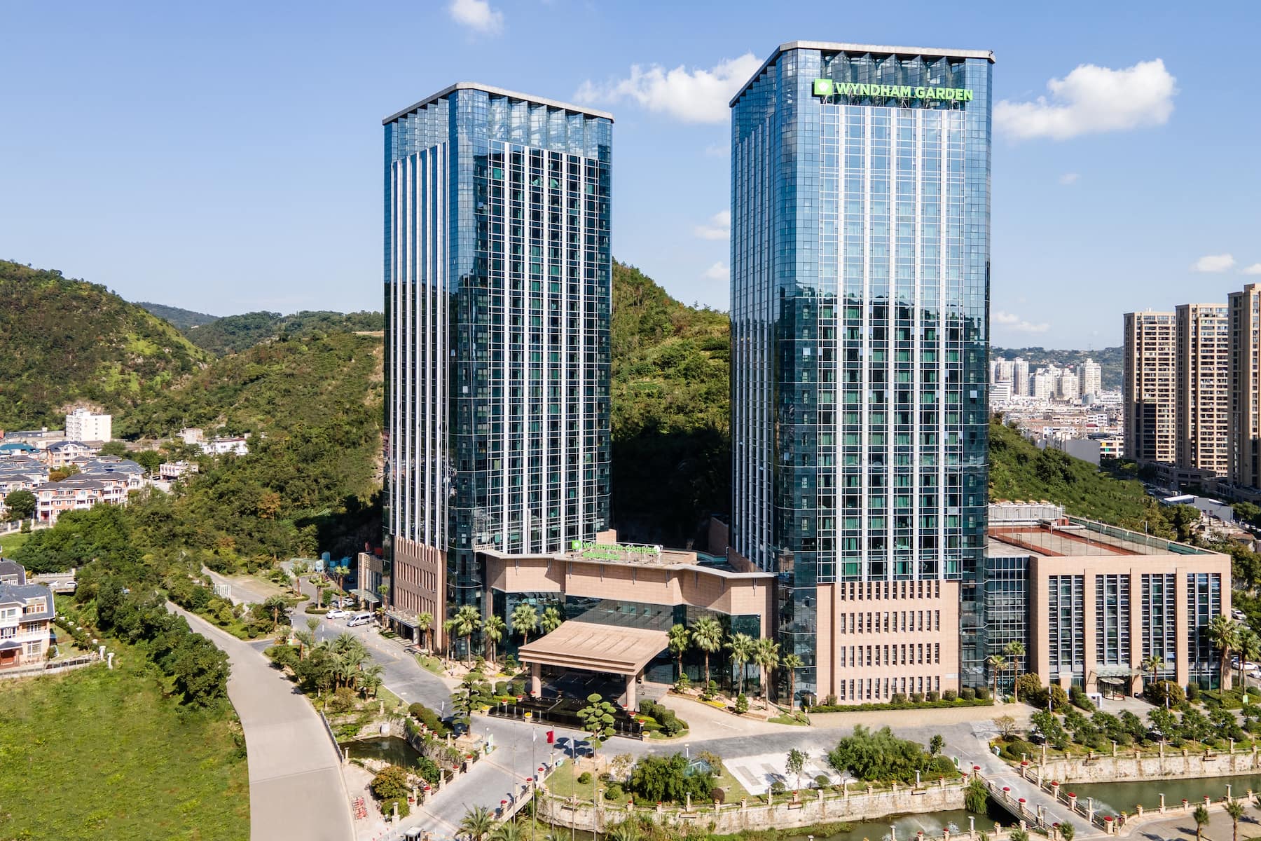 Exterior Day Image of Wyndham Garden Yuhuan Downtown hotel in Taizhou, Other than US/Canada