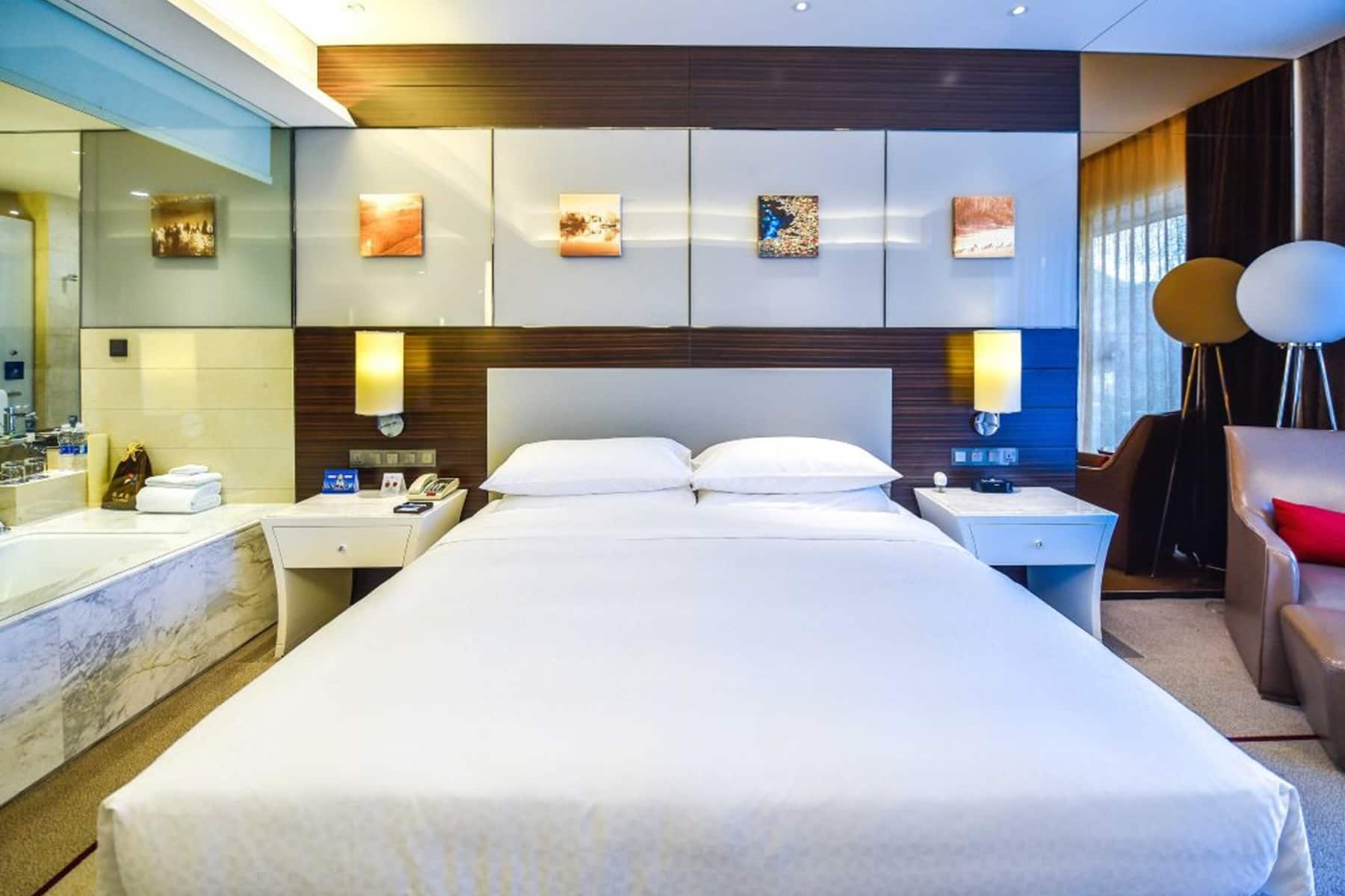 Guest room at the Wyndham Garden Yuhuan Downtown in Taizhou, Other than US/Canada