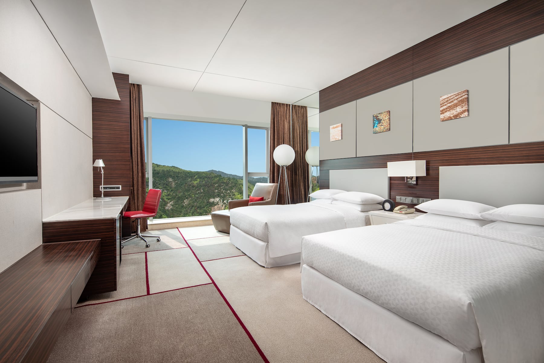 Guest room at the Wyndham Garden Yuhuan Downtown in Taizhou, Other than US/Canada